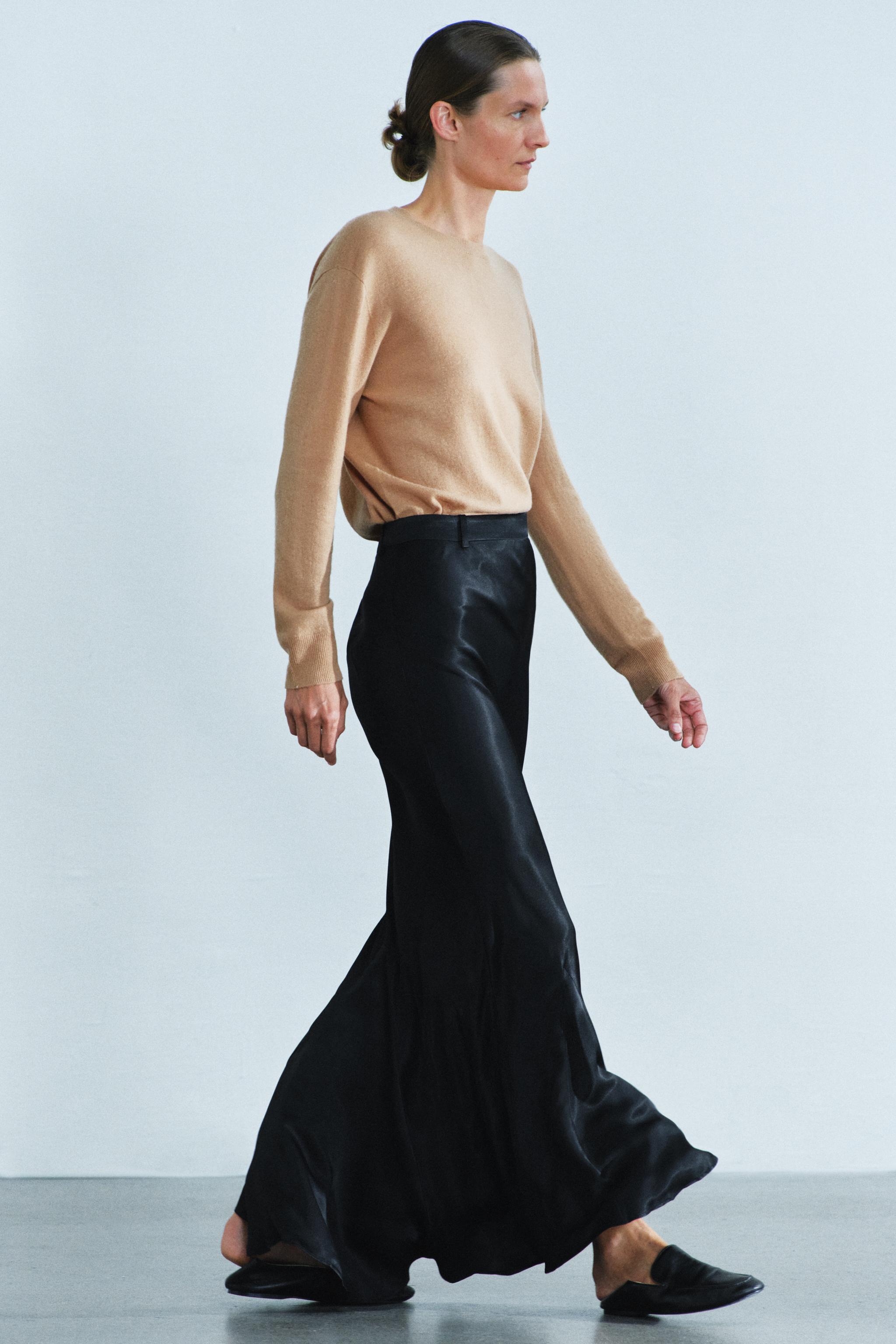 Zara ZW COLLECTION SATEN YÜZEYLİ GODET DETAYLI UZUN ETEK görsel 4