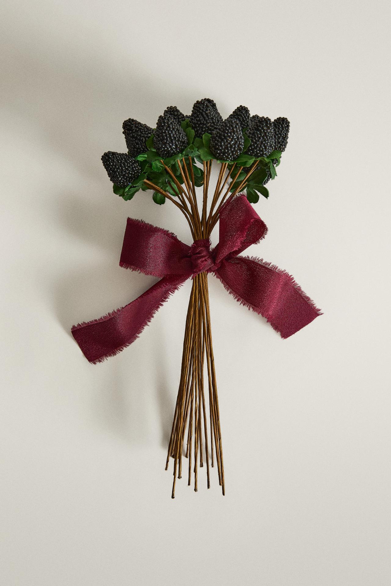 Christmas Blackberry Spray Decorations (Pack of 20)