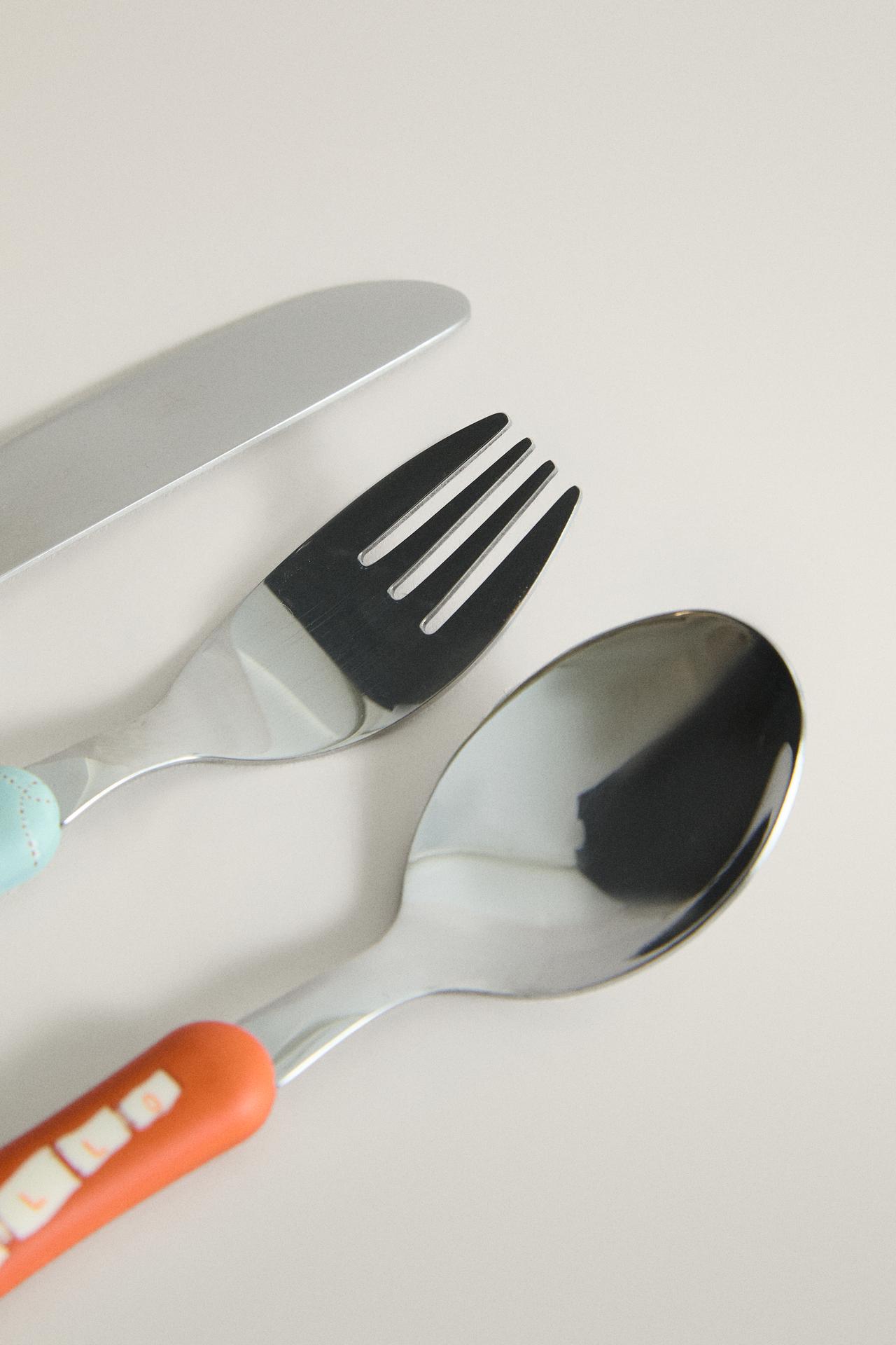 KIDS' DINOSAUR FLATWARE SET — Multicolored