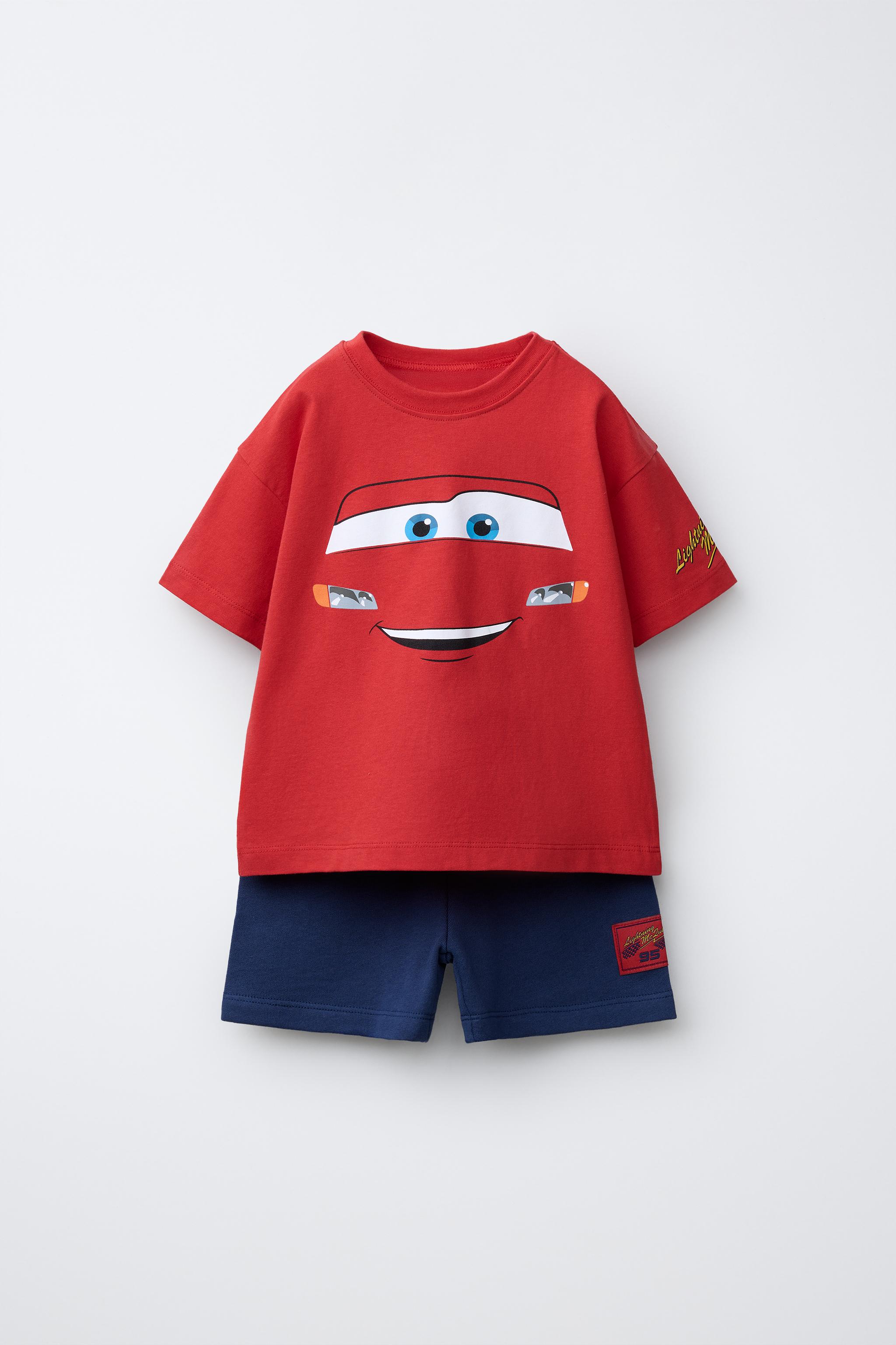 ENSEMBLE T-SHIRT ET SHORT CARS FLASH MCQUEEN © DISNEY/PIXAR