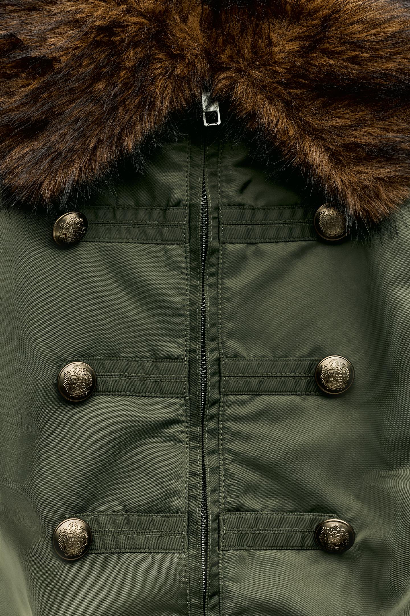 Женская куртка Zara Nylon Bomber with Faux Fur Collar ZW Collection, цвет: Зелёный — фото 11