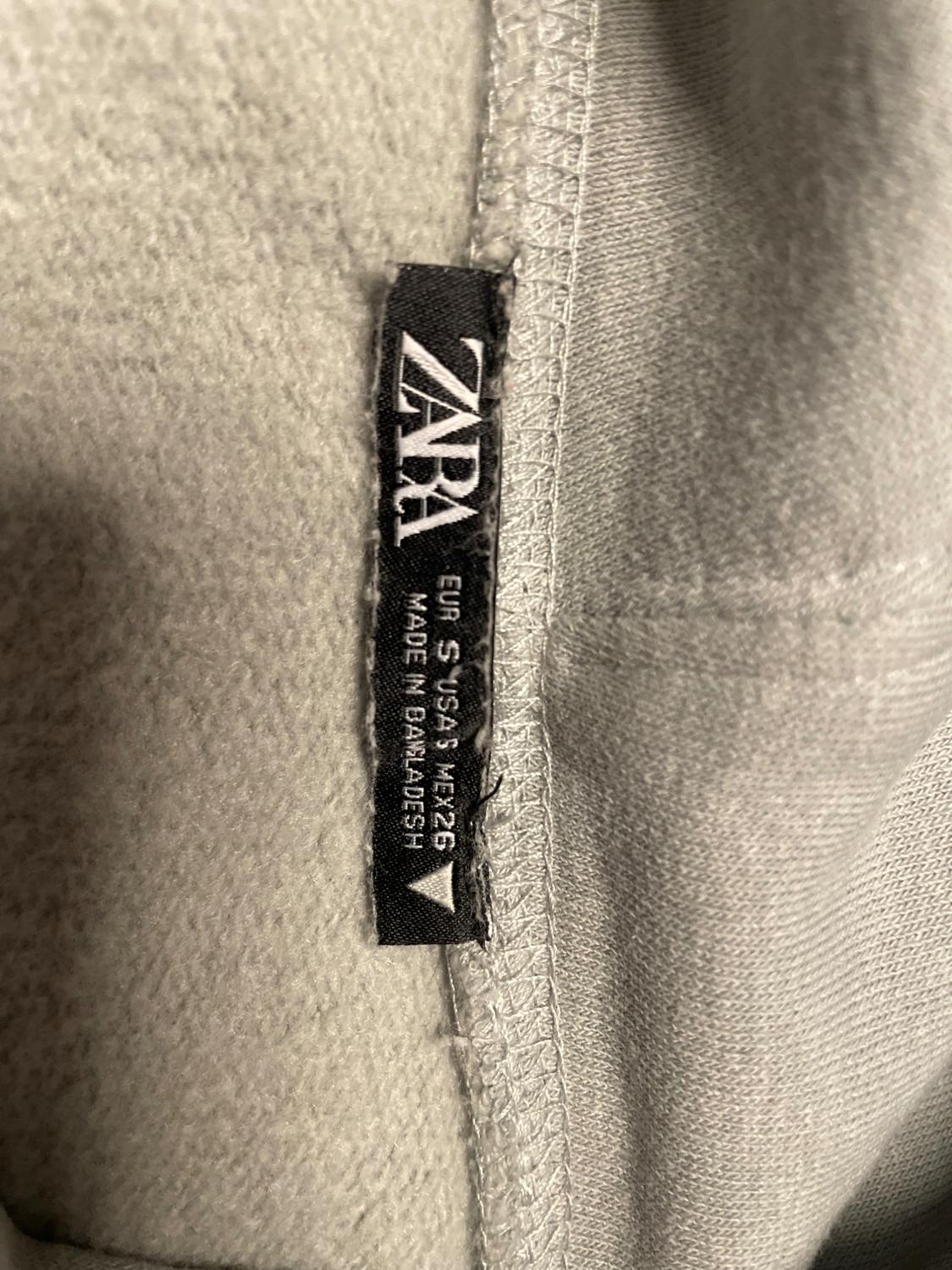 HOODIE - Image 3