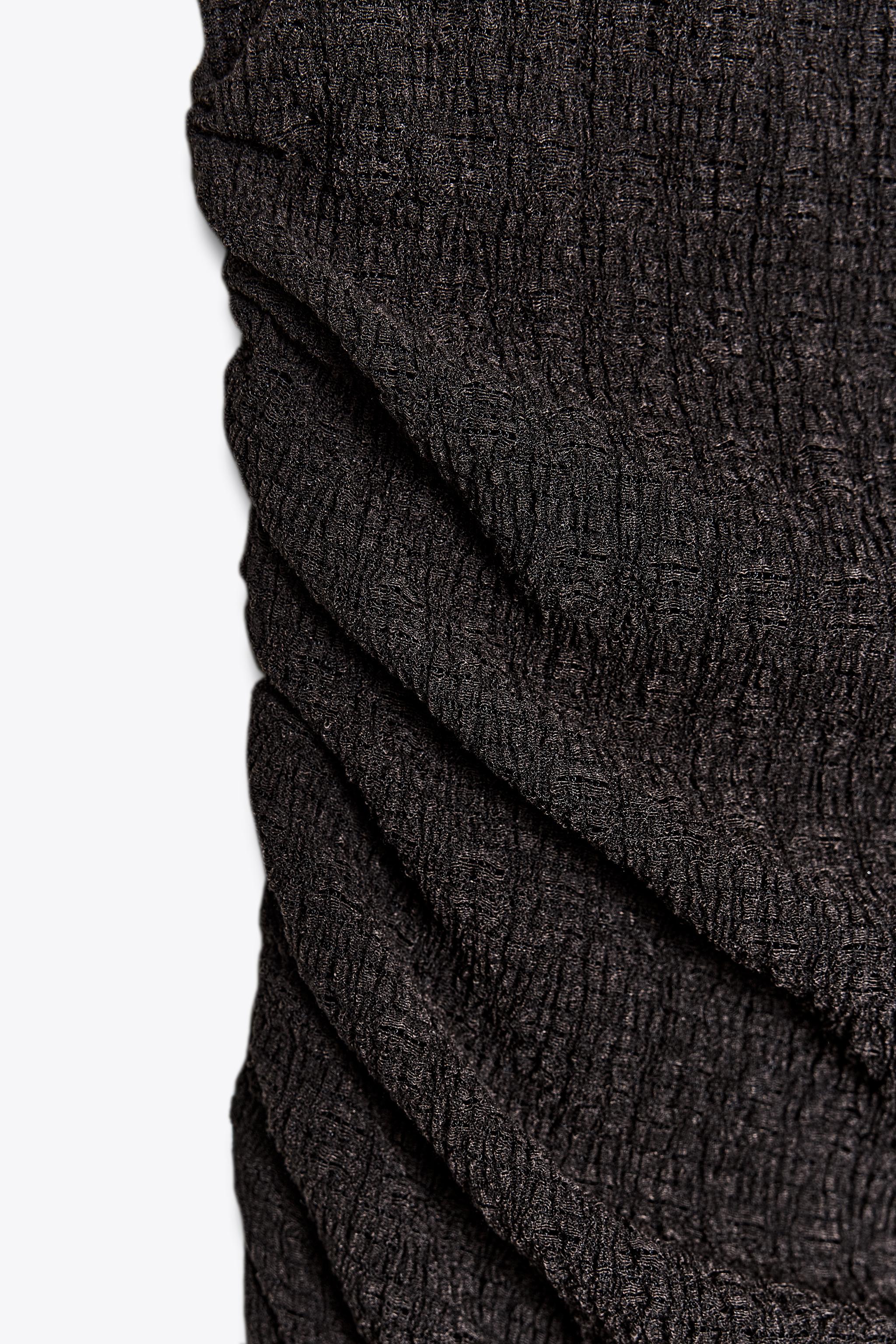 ROBE LONGUE HALTER TEXTURÉE