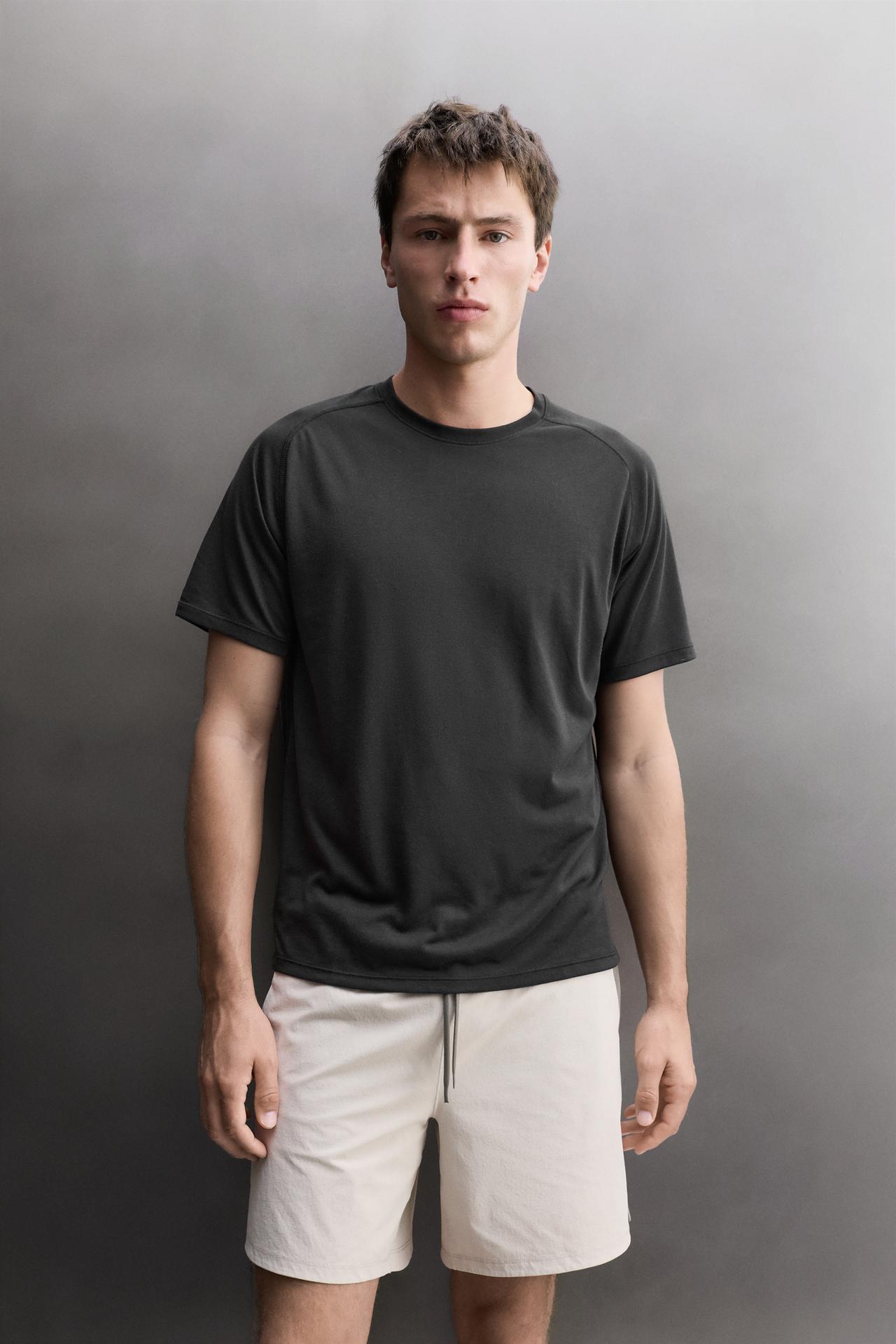 CONTRAST TECHNICAL T-SHIRT — Black