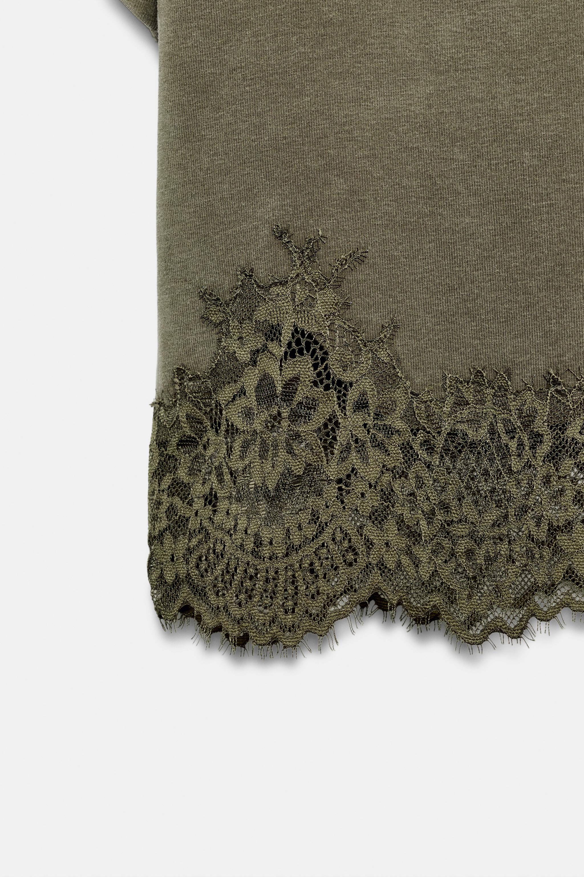 CROPPED LACE T-SHIRT