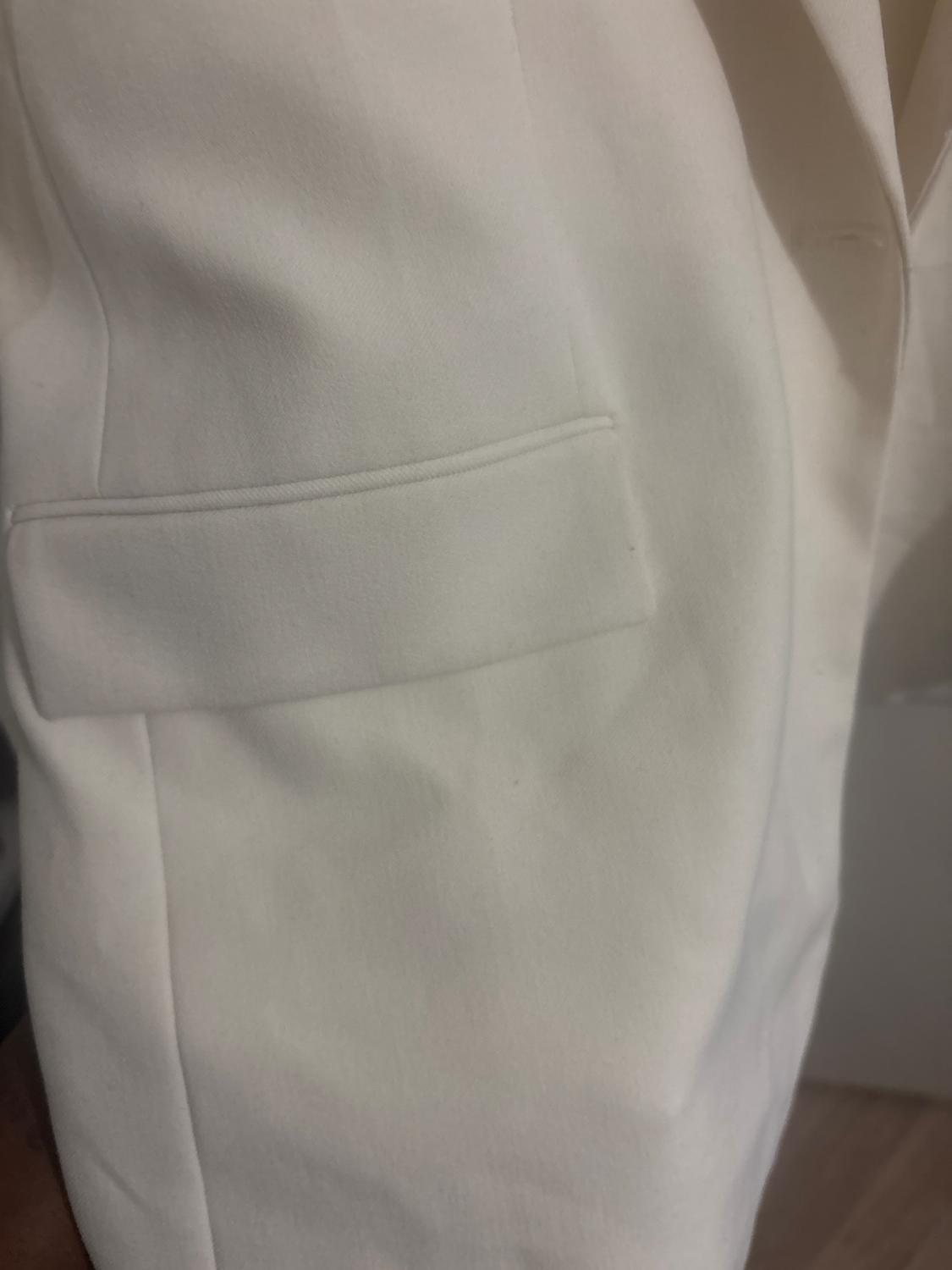MINIMALIST STRAIGHT-FIT BLAZER - LIMITED EDITION - Image 4