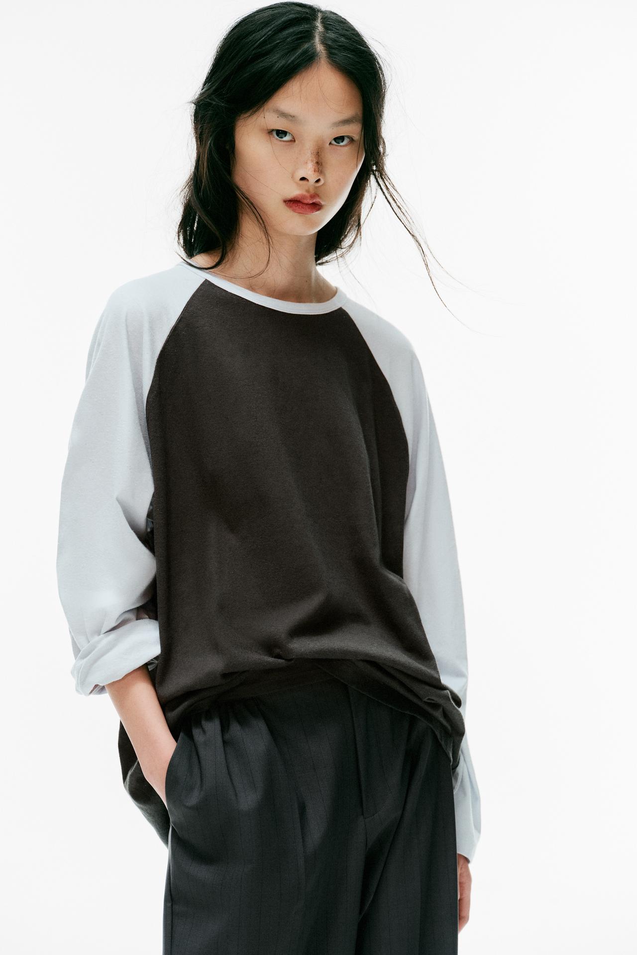 CONTRAST RAGLAN T-SHIRT — Anthracite grey