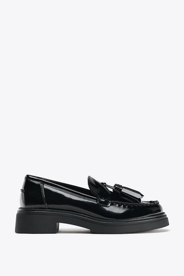 MOCASSIM ENVERNIZADO COM TASSEL - Preto da Zara