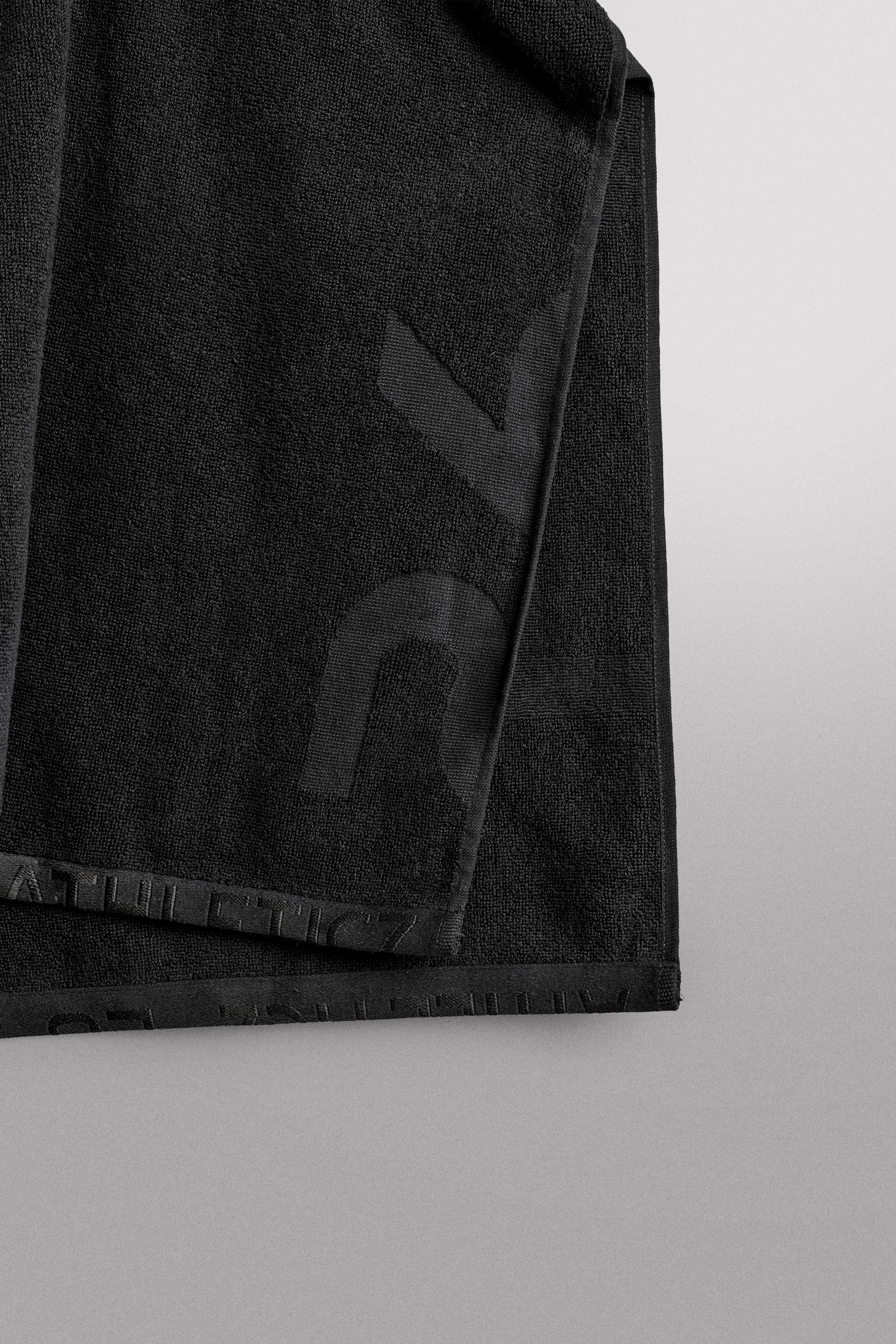 Zara Büyük Boy Antrenman Havlusu görsel 3