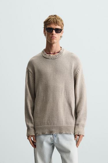 JERSEY LAVADO EFECTO ROTOS - Tostado de Zara