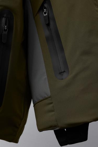 BLOUSON À CAPUCHE COLOR BLOCK IMPERMÉABLE ET COUPE-VENT SYSTÈME RECCO® COLLECTION SKI - Kaki de Zara - Image 6