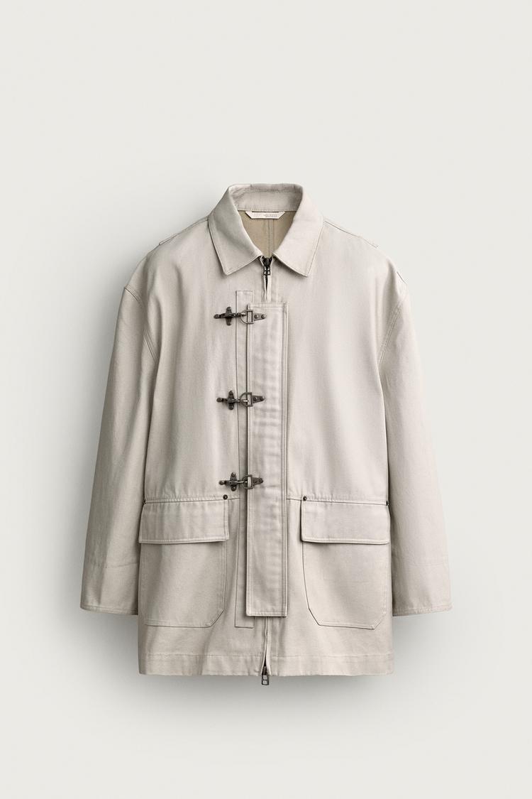 Parka relaxed fit alamares metalicos