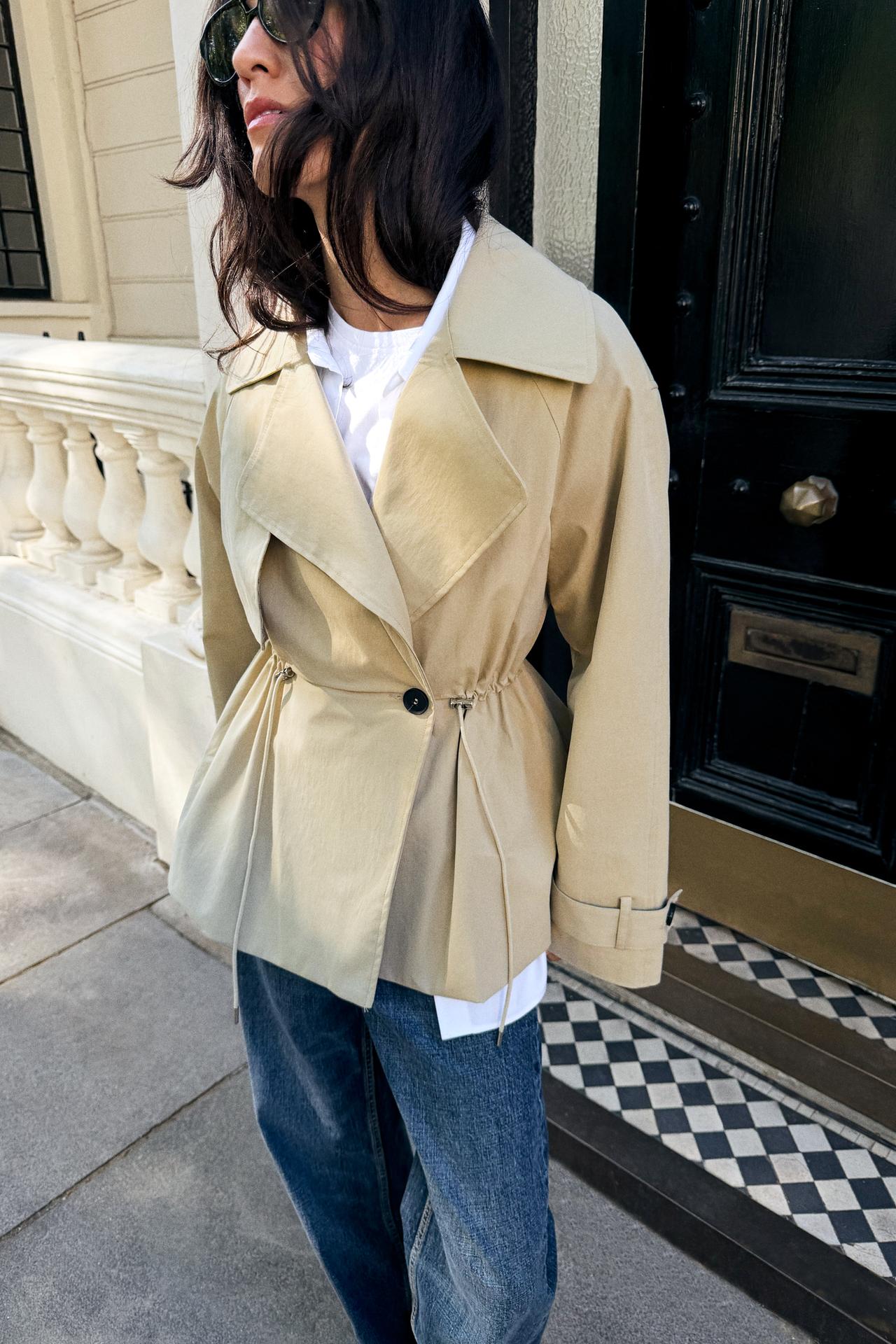 DRAWSTRING DOUBLE-BREASTED TRENCH JACKET — Ecru / Beige