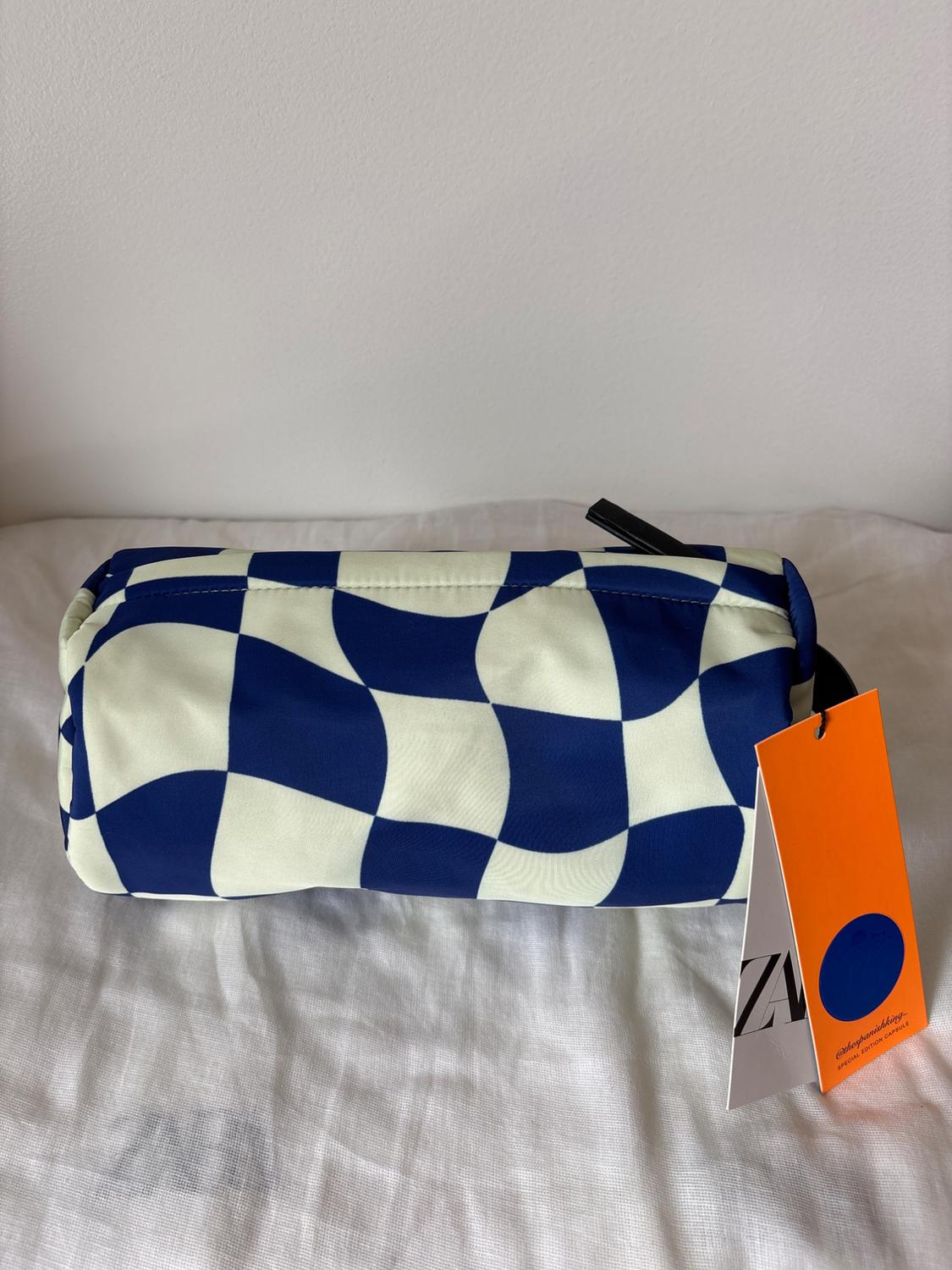 @THESPANISHKING_ TOILETRY BAG - Image 2