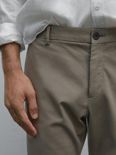 Pantalón slim fit estructura - Verde claro de Zara