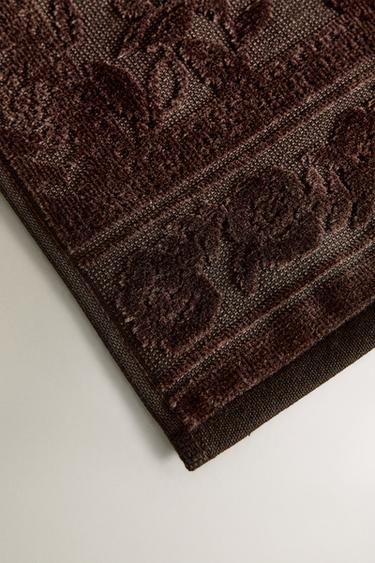 VELOUR JACQUARD BATH TOWEL - Chocolate by Zara - Image 2