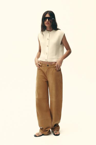 CHALECO PUNTO BOTONES - Crudo de Zara - Imagen 0