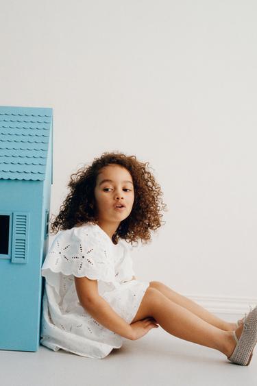 VESTIDO BORDADOS - Blanco de Zara