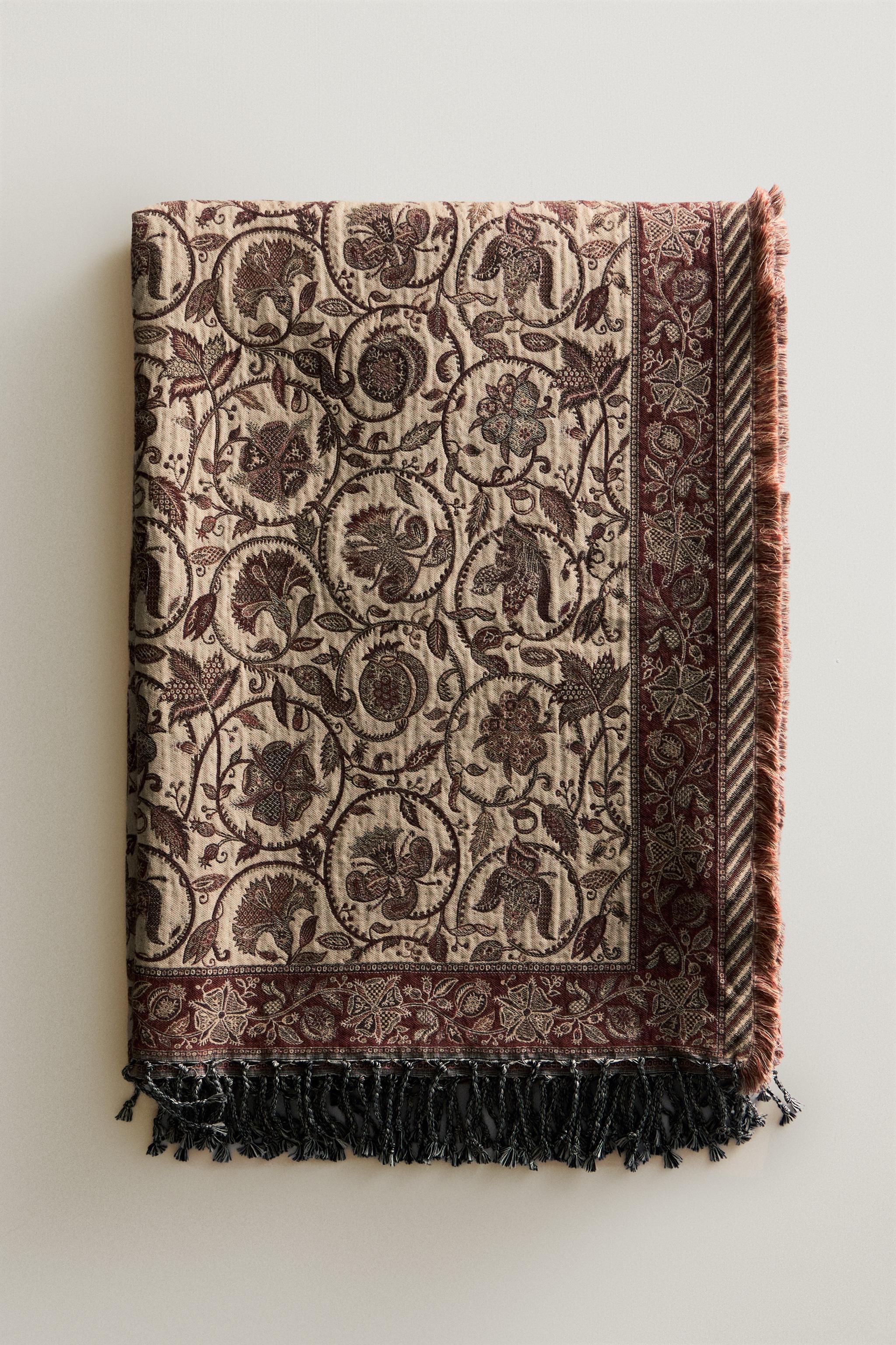 COUVERTURE JACQUARD FLEURS