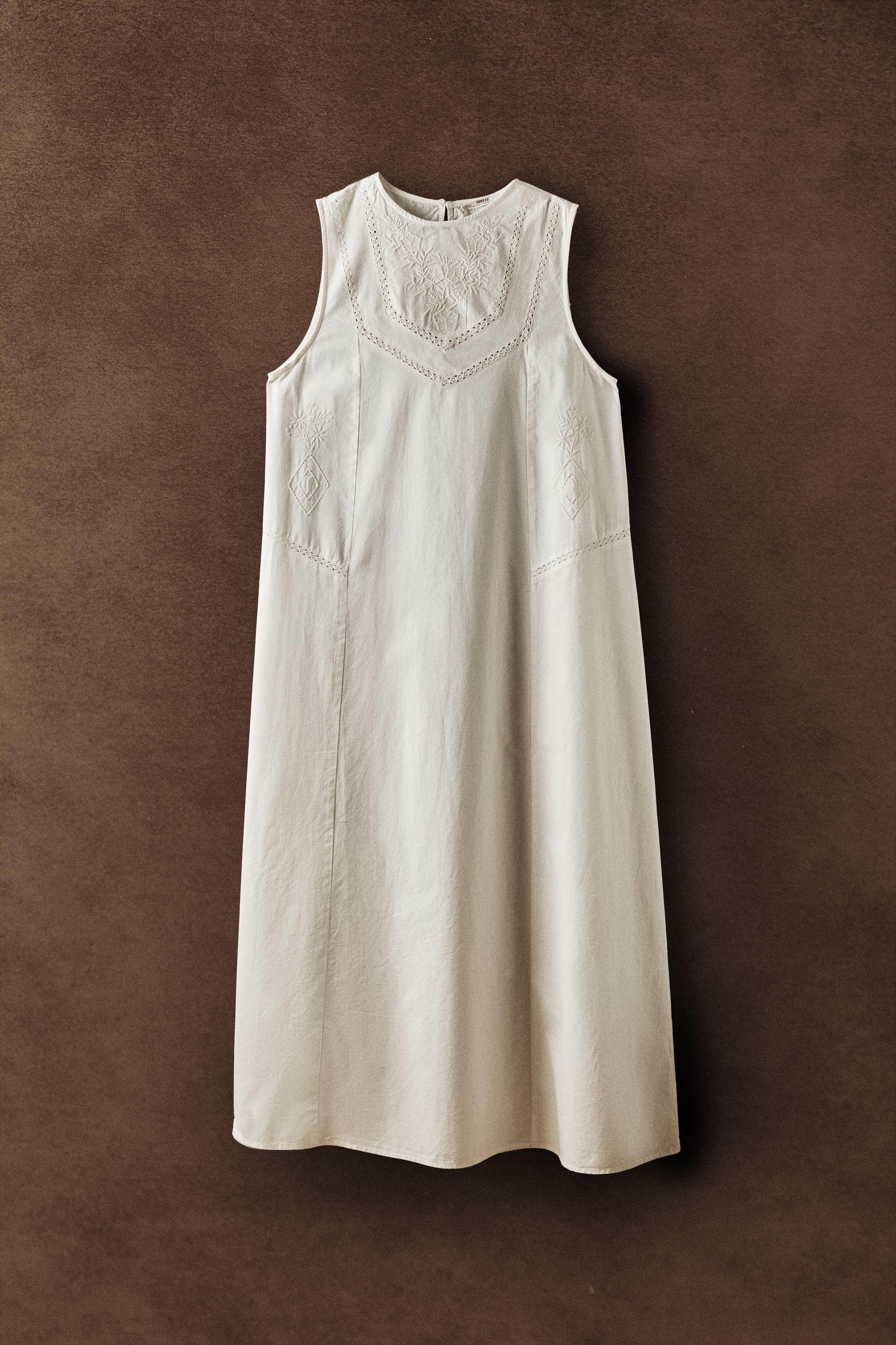 EMBROIDERED COTTON NIGHTGOWN