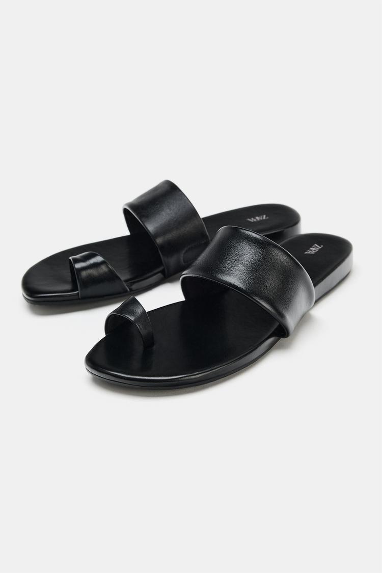 SANDALIAS PLANAS DE CUERO 2