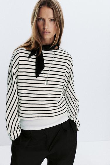 TOP RAYAS MANGA MURCIÉLAGO - Negro / Blanco de Zara