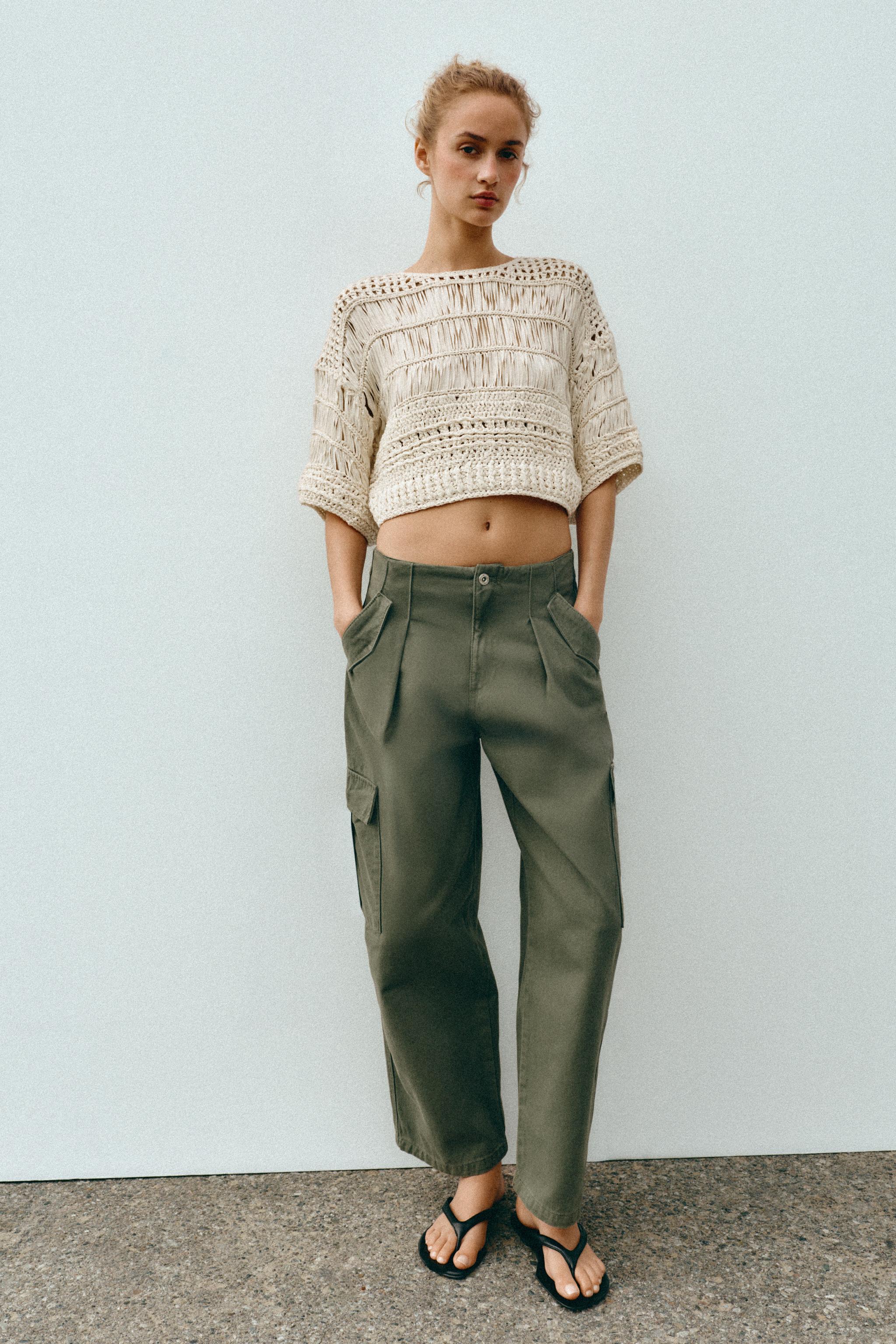 ŞERİTLİ TRİKO CROP TOP