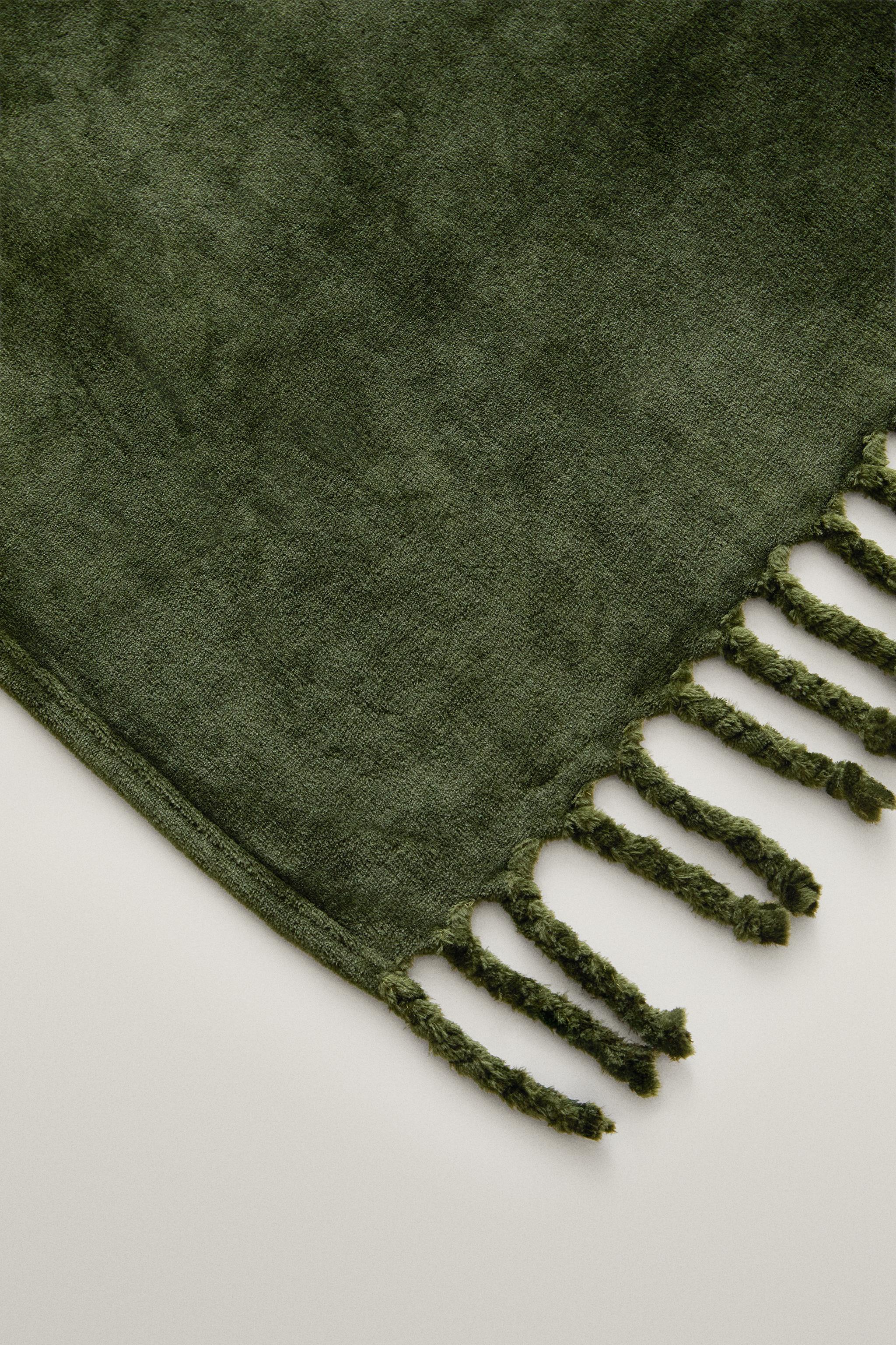 FRINGED FLEECE BLANKET - Green | ZARA Turkey