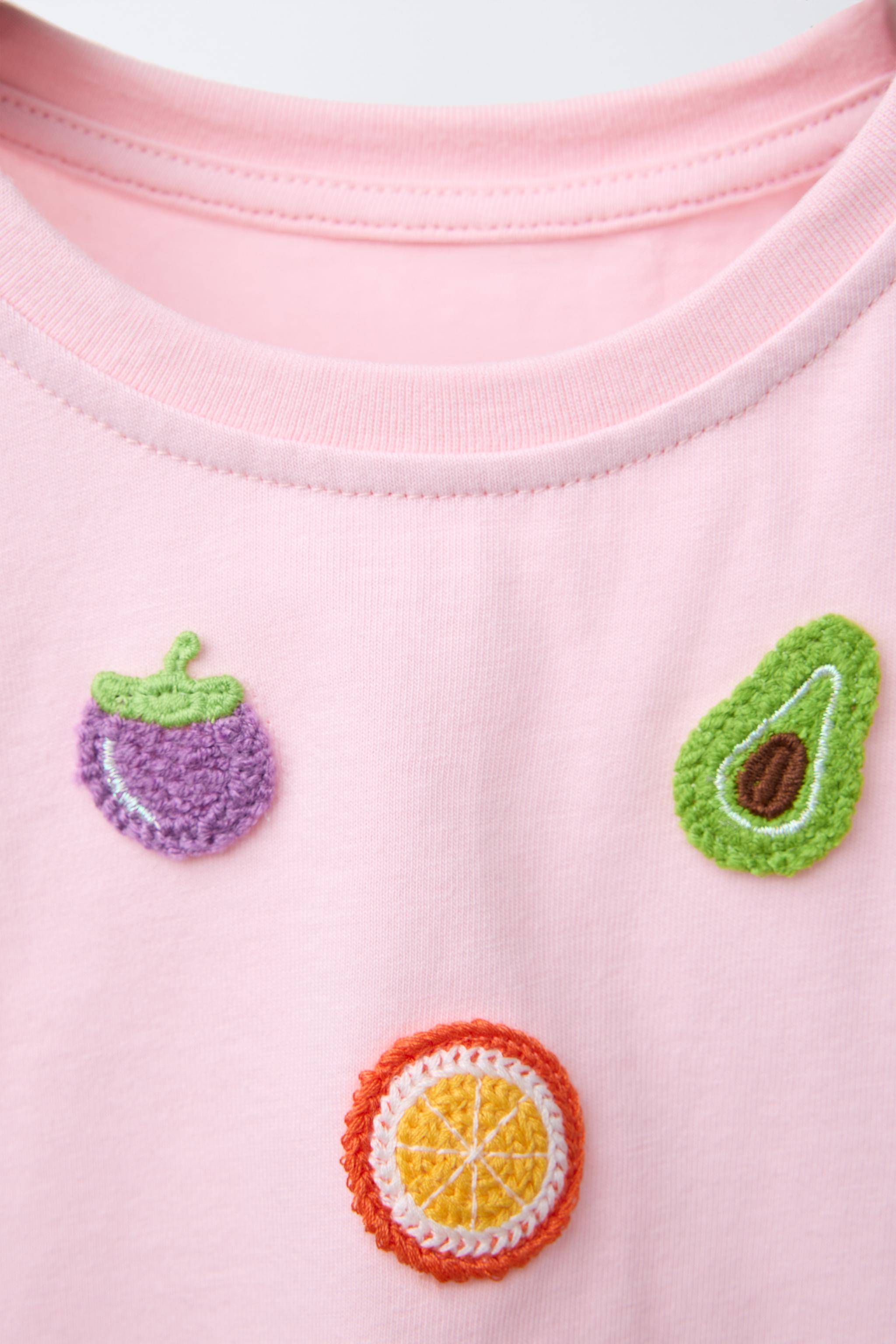 FRUIT EMBROIDERED PATCHES T-SHIRT