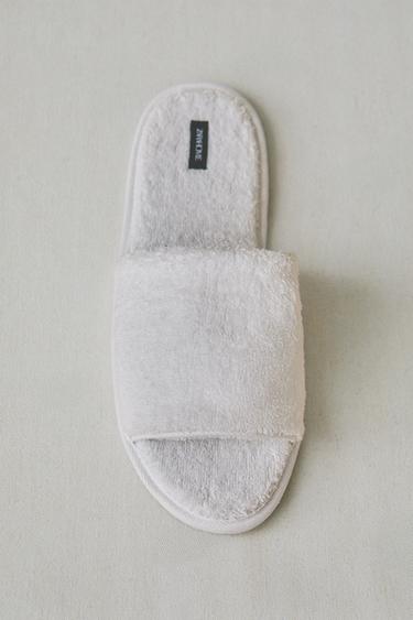 OPEN TERRY BATHROOM SLIPPERS — White 1