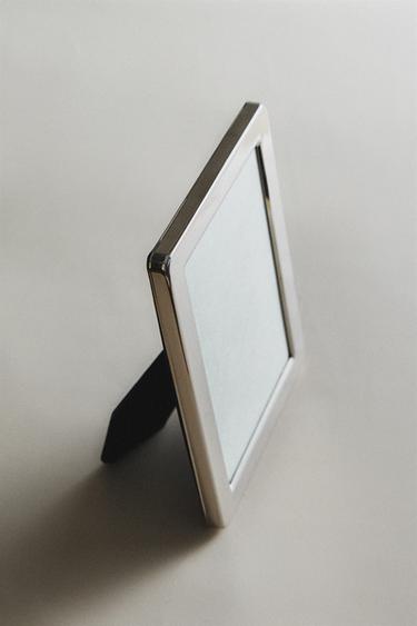 إطار صورة معدن بزوايا مستديرة - فضي الخاص بـ Zara