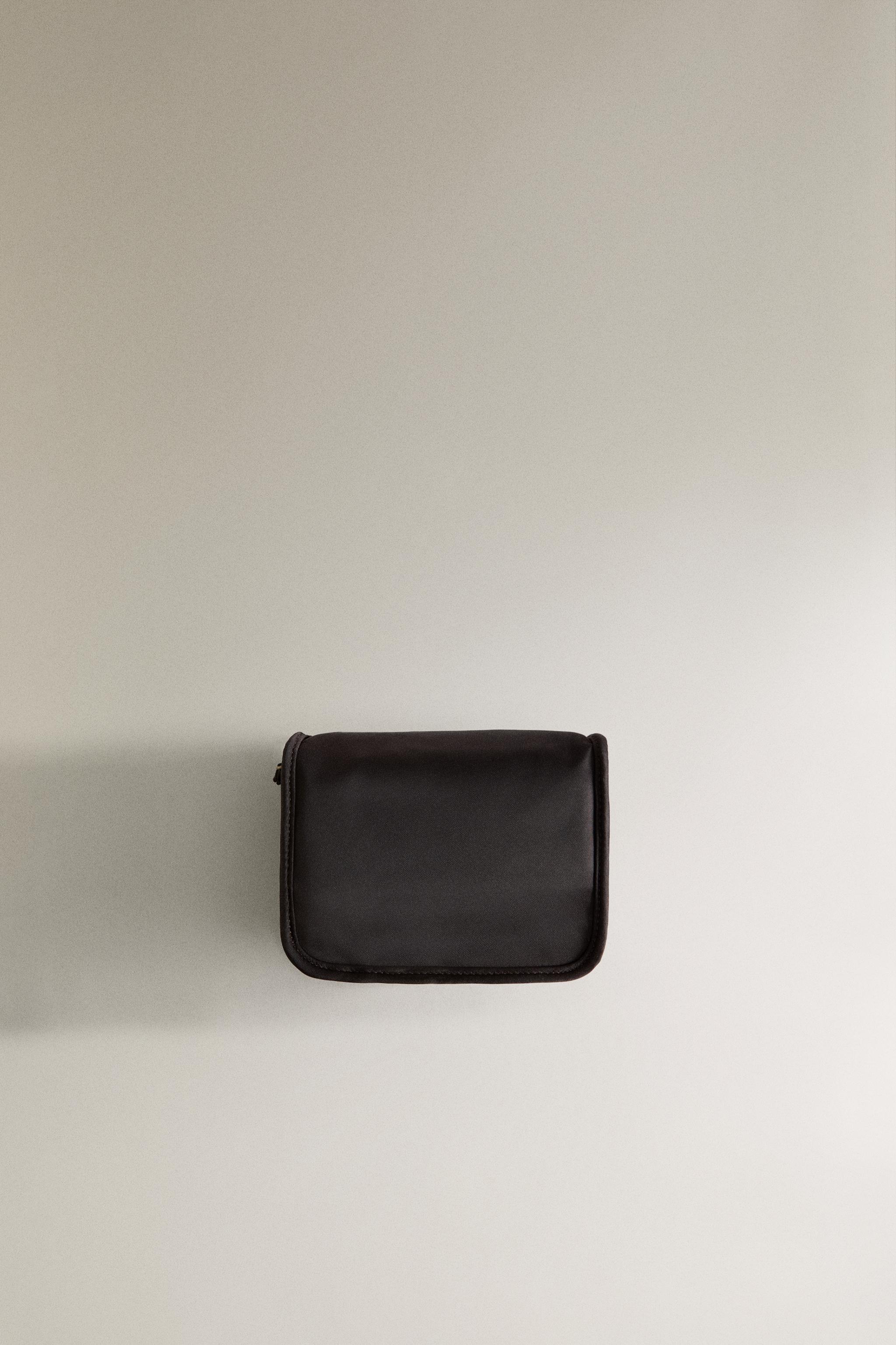 TROUSSE DE TOILETTE SATIN MOYENNE