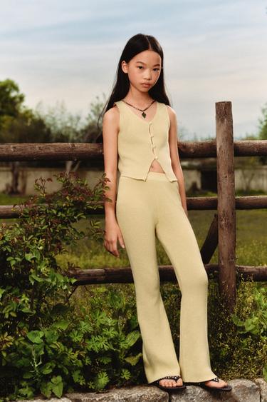 KNIT TOP WITH BUTTONS - Light yellow by Zara