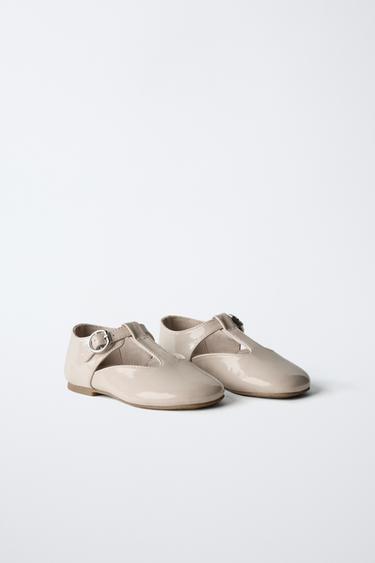 Zara PATENT FINISH T-BAR BALLERINAS - Off White
