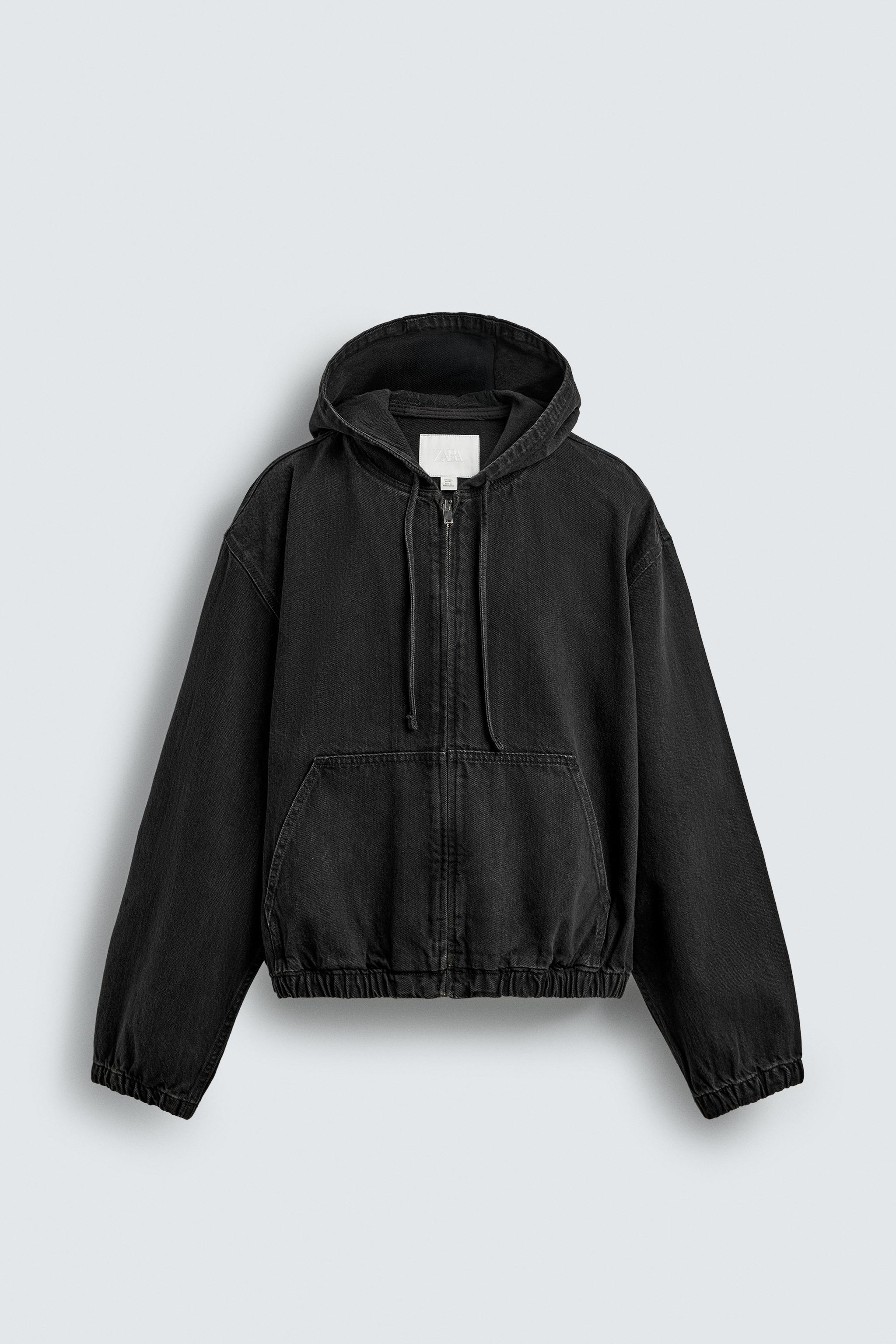 ZARA フード付き黒ポンチョ 23,990円 ZARA フード付き黒ポンチョ 23,990円