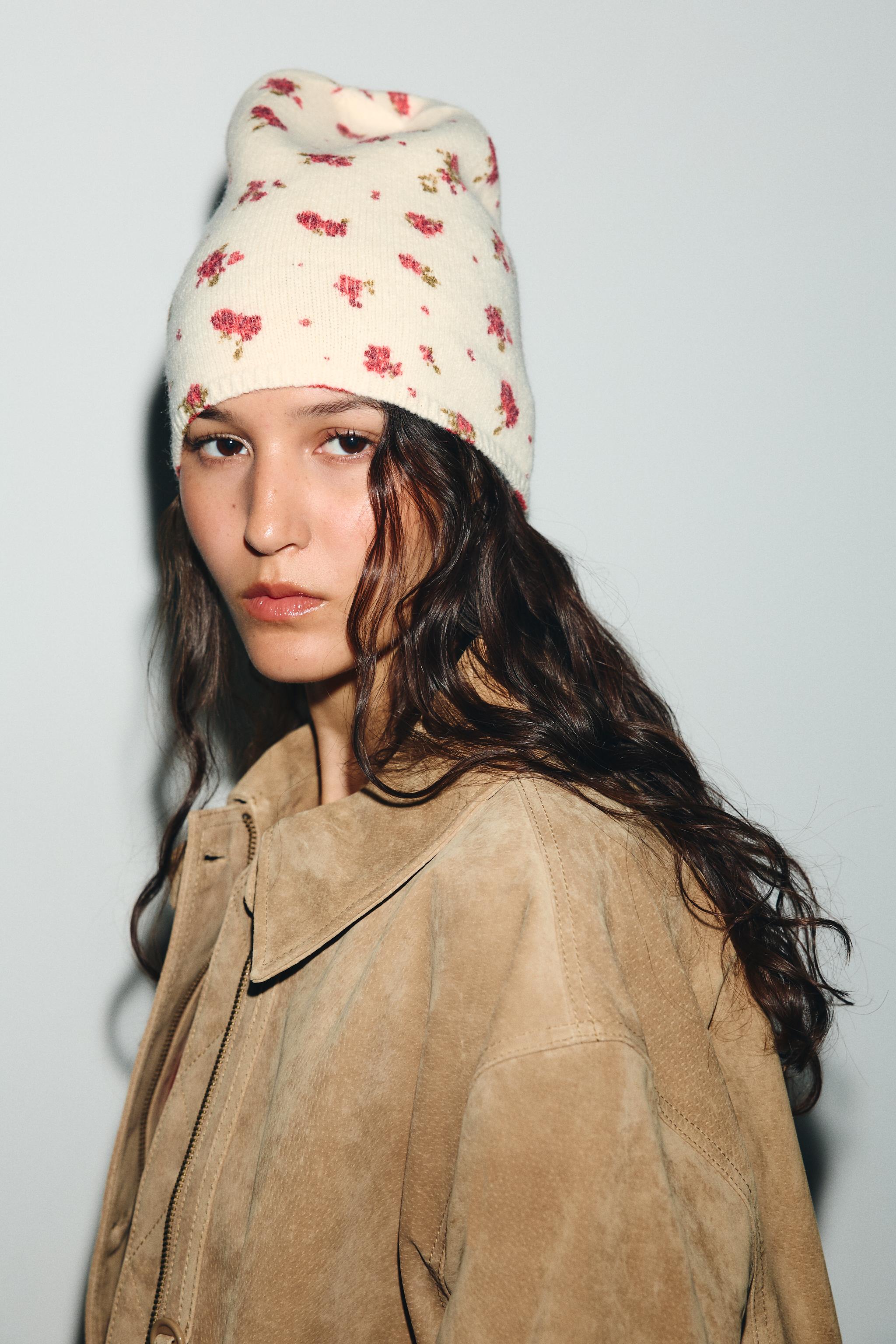 FLORAL PRINT KNIT BEANIE HAT