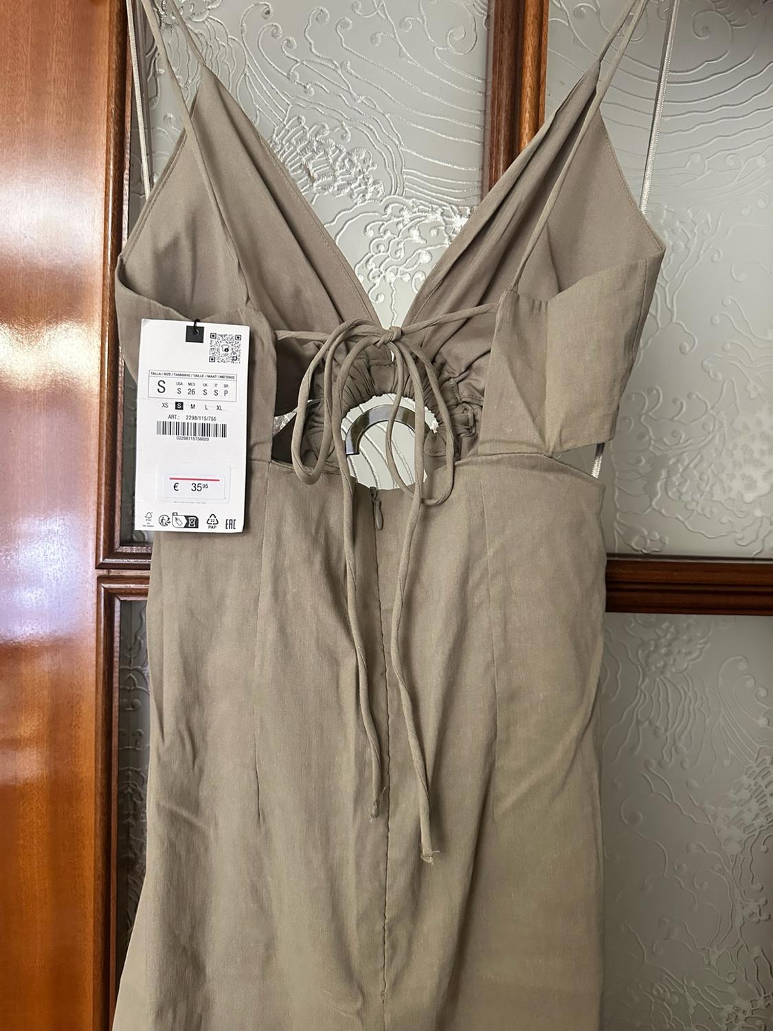 MIDI DRESS WITH CUT-OUT DETAIL - Image 4