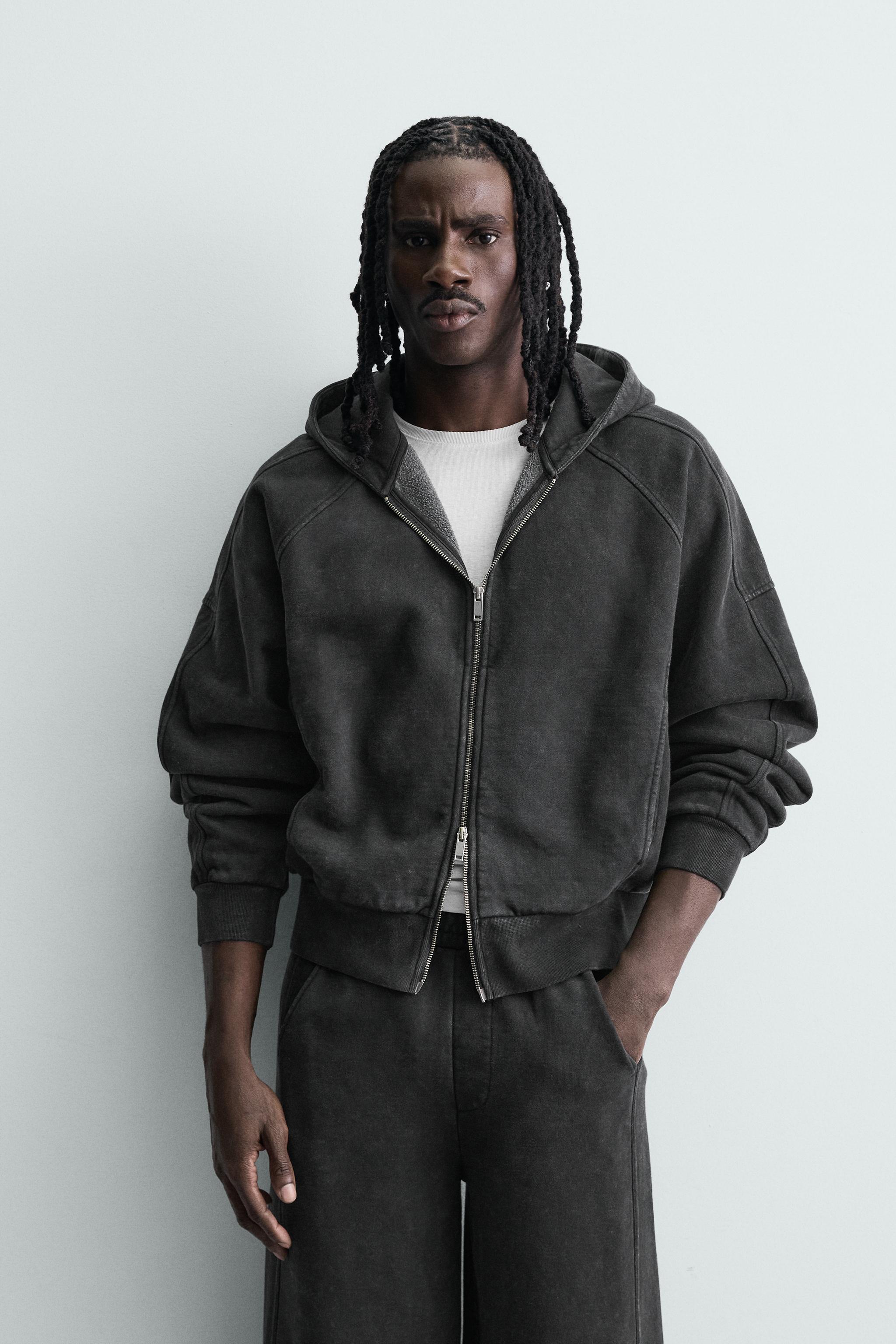 CROPPED FIT HOODIE