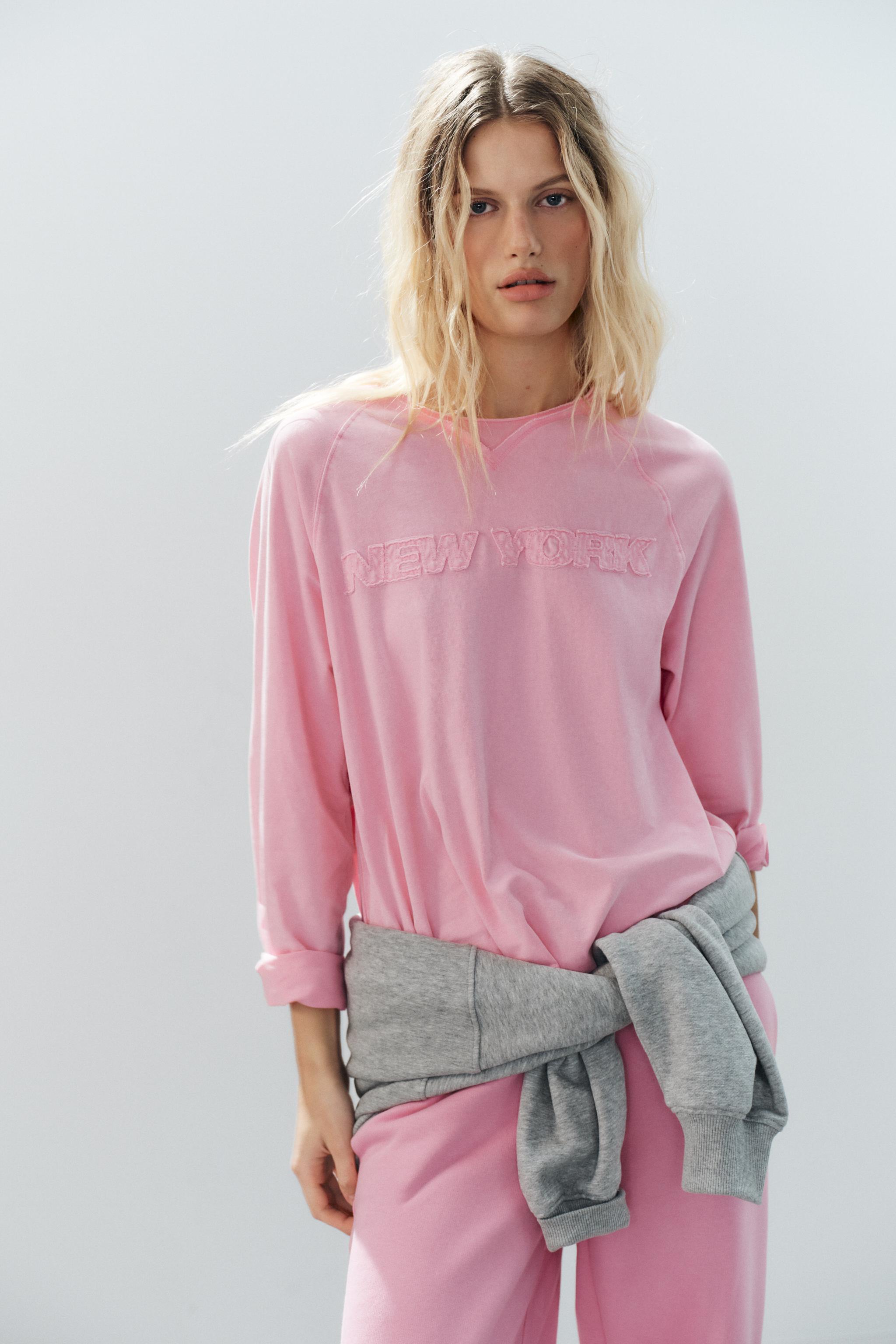 T-SHIRT EFFET DÉLAVÉ À BRODERIES