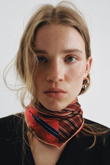 REVERSIBLE 100% VISCOSE STRIPED SCARF - Burgundy by Zara