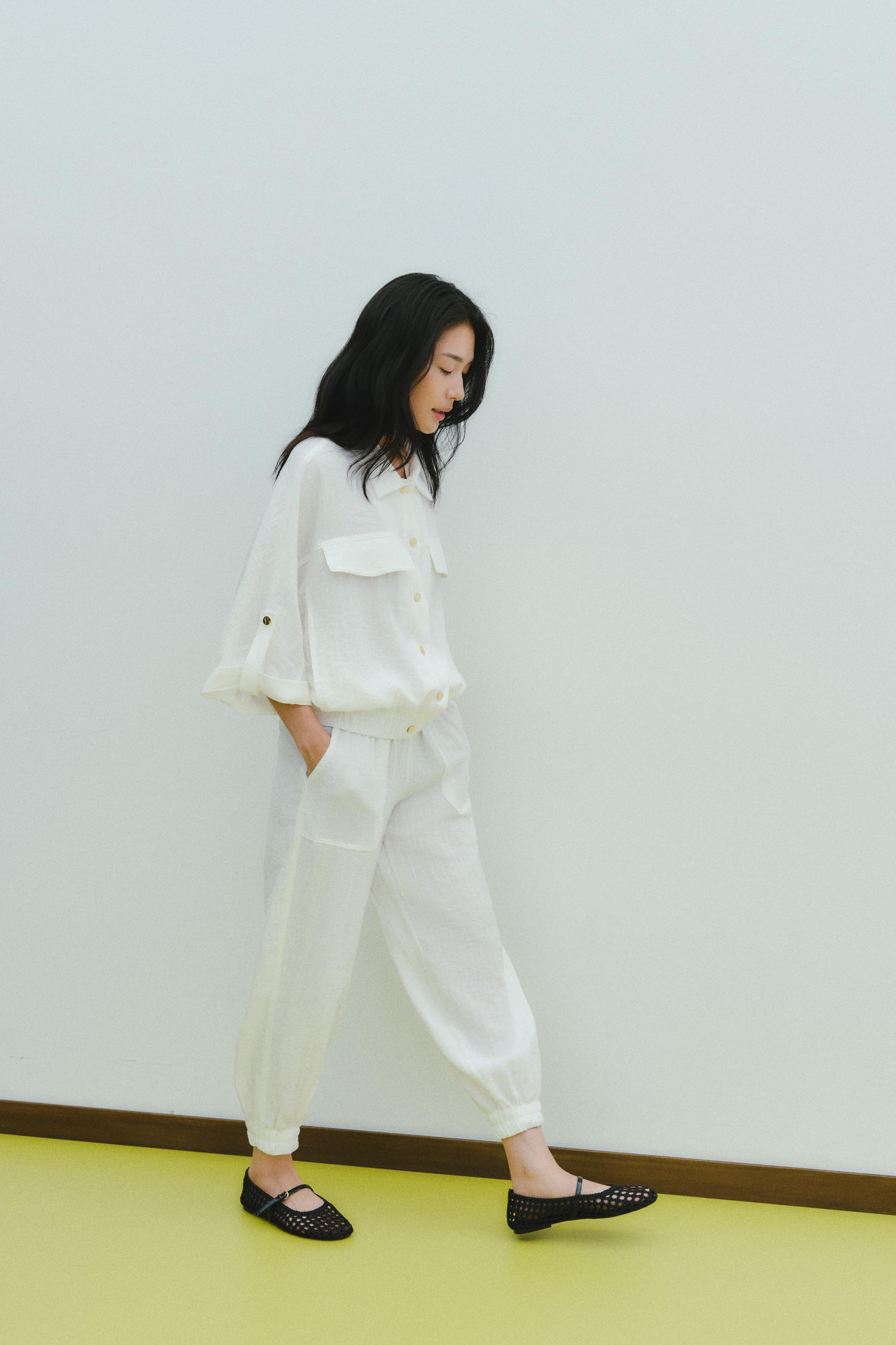 【ZARA】ゴムカフパンツ  3262/741/250 ゴムカフパンツ - ホワイト | ZARA Japan / 日本