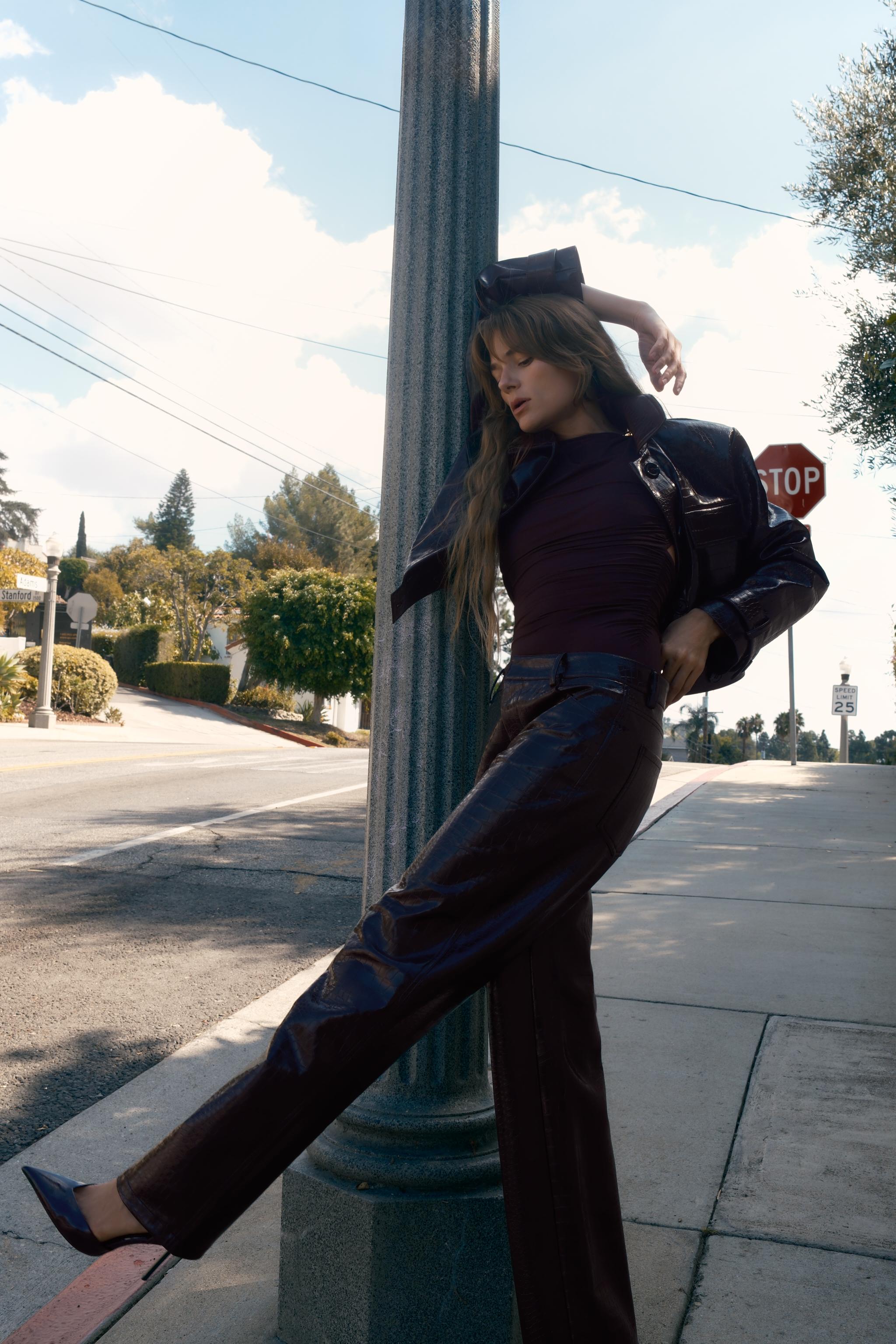 PANTALON DROIT MATIÈRE SYNTHÈTIQUE IMPRIMÉ ANIMALIER