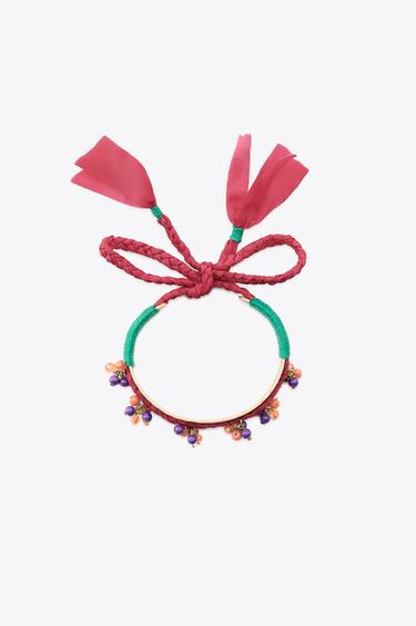 LOT DE 3 BRACELETS RIGIDES EN TISSU ET PIERRES - Multicolore de Zara - Image 4