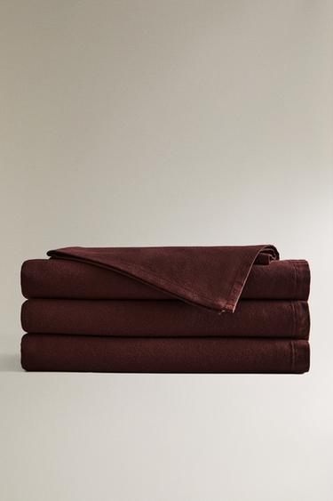 WASHED COTTON TABLECLOTH - Burgundy by Zara - Image 0