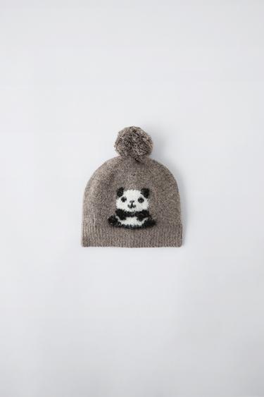GORRO PUNTO OSO PANDA POMPÓN - Tostado vigoré de Zara - Imagen 0