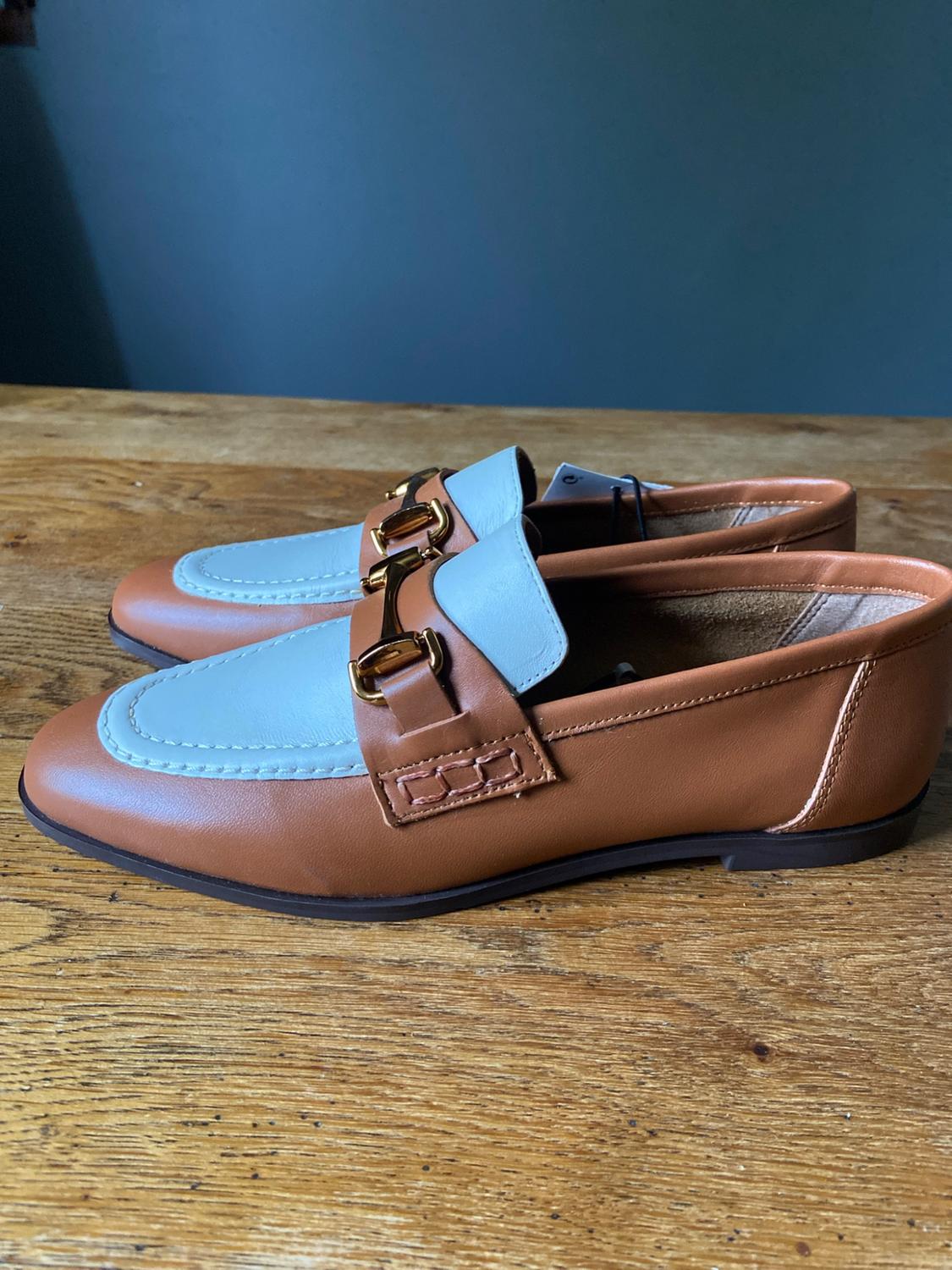 CONTRAST COLOUR LOAFERS - Image 4