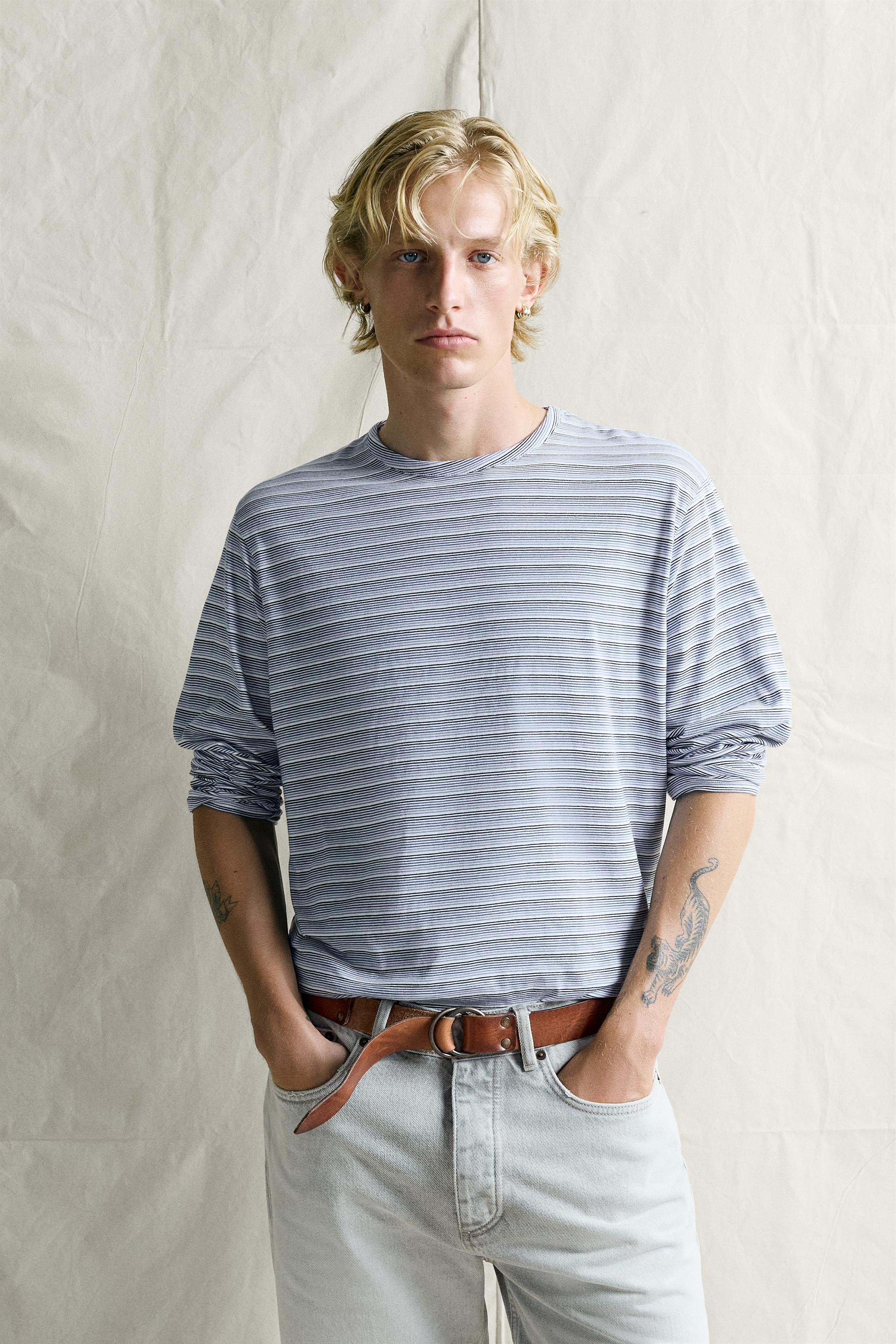 LIGHTWEIGHT JACQUARD STRIPED T-SHIRT — Striped