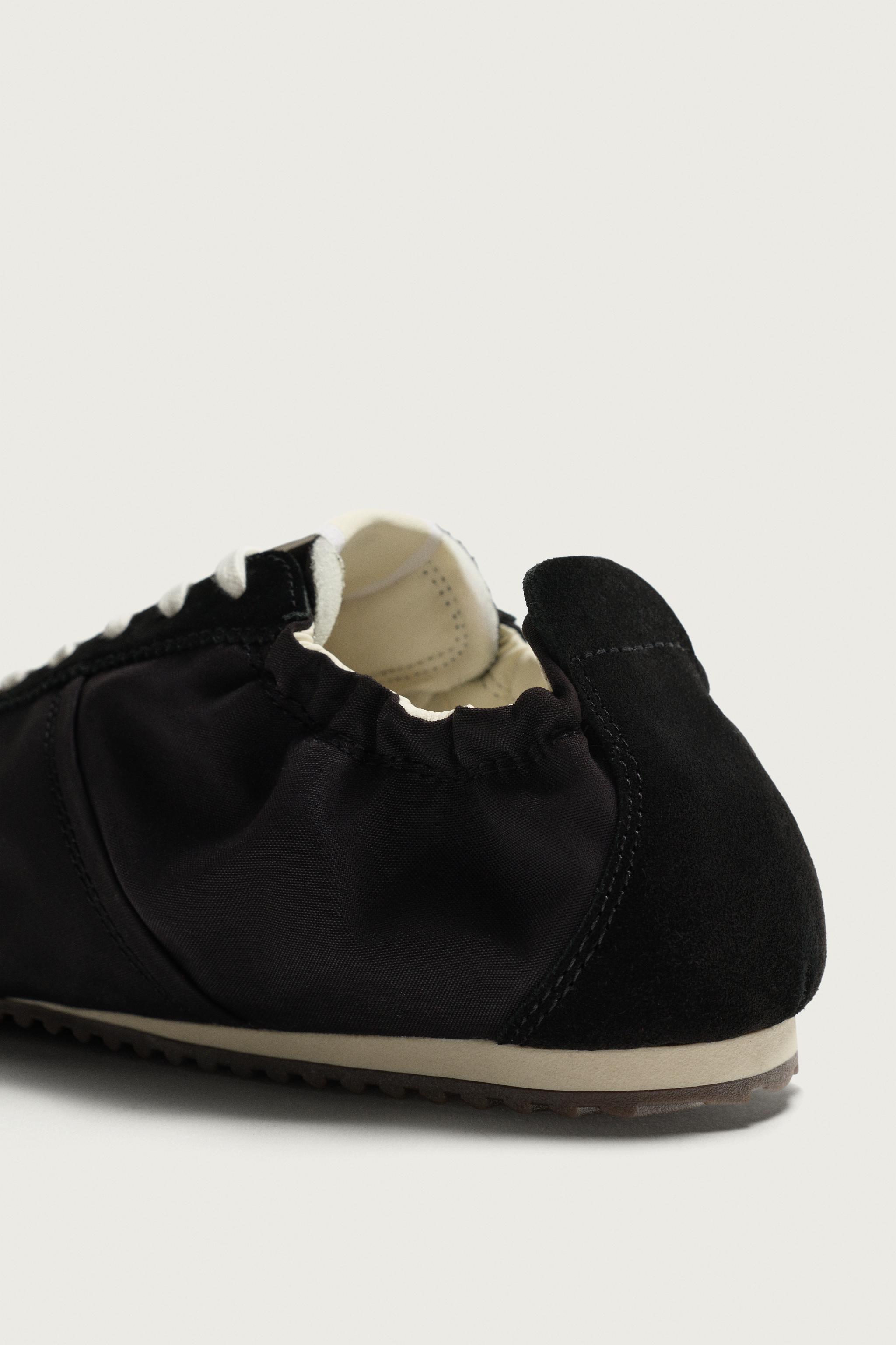 RETRO STYLE SNEAKERS