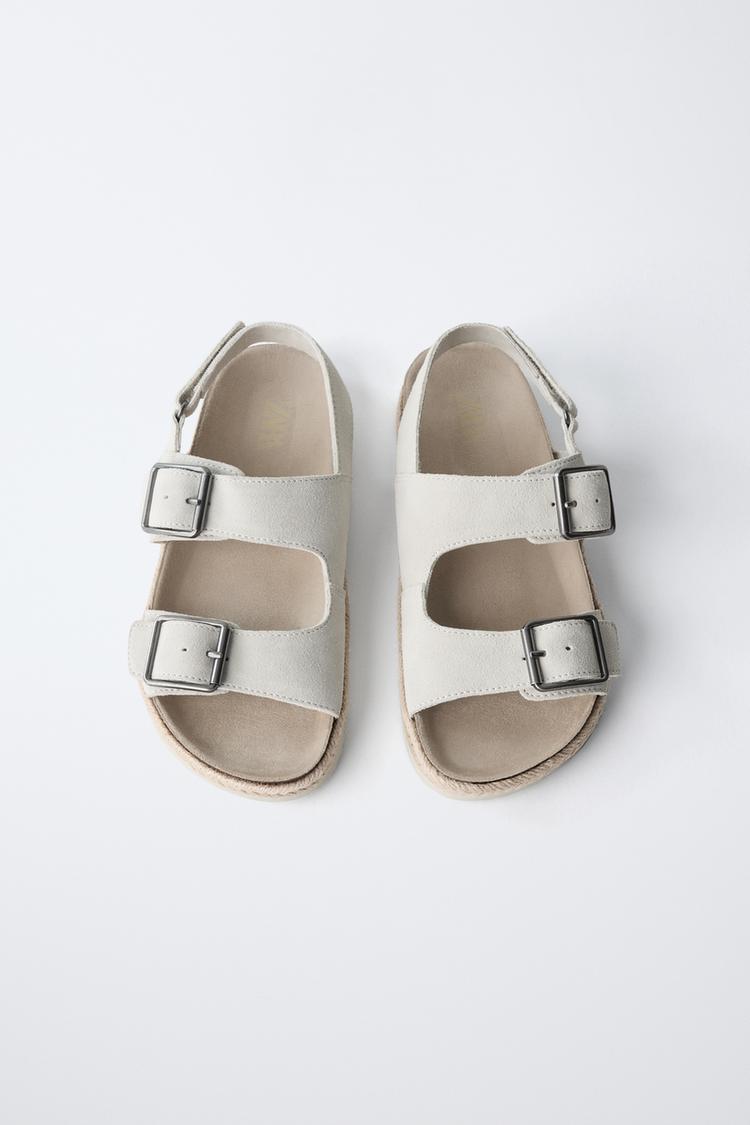 SANDALIAS DE CUERO CON HEBILLAS 4