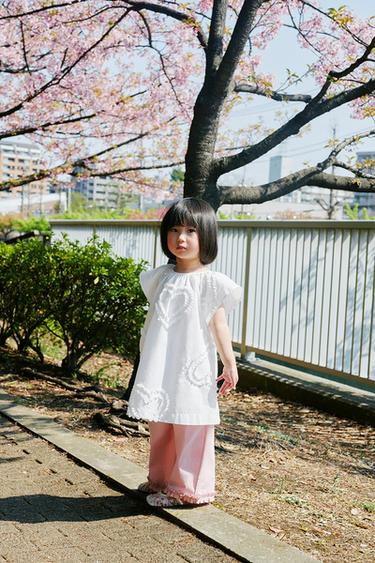 ハート刺繍ワンピースホワイトZaraのハート刺繍ワンピース - ホワイト 